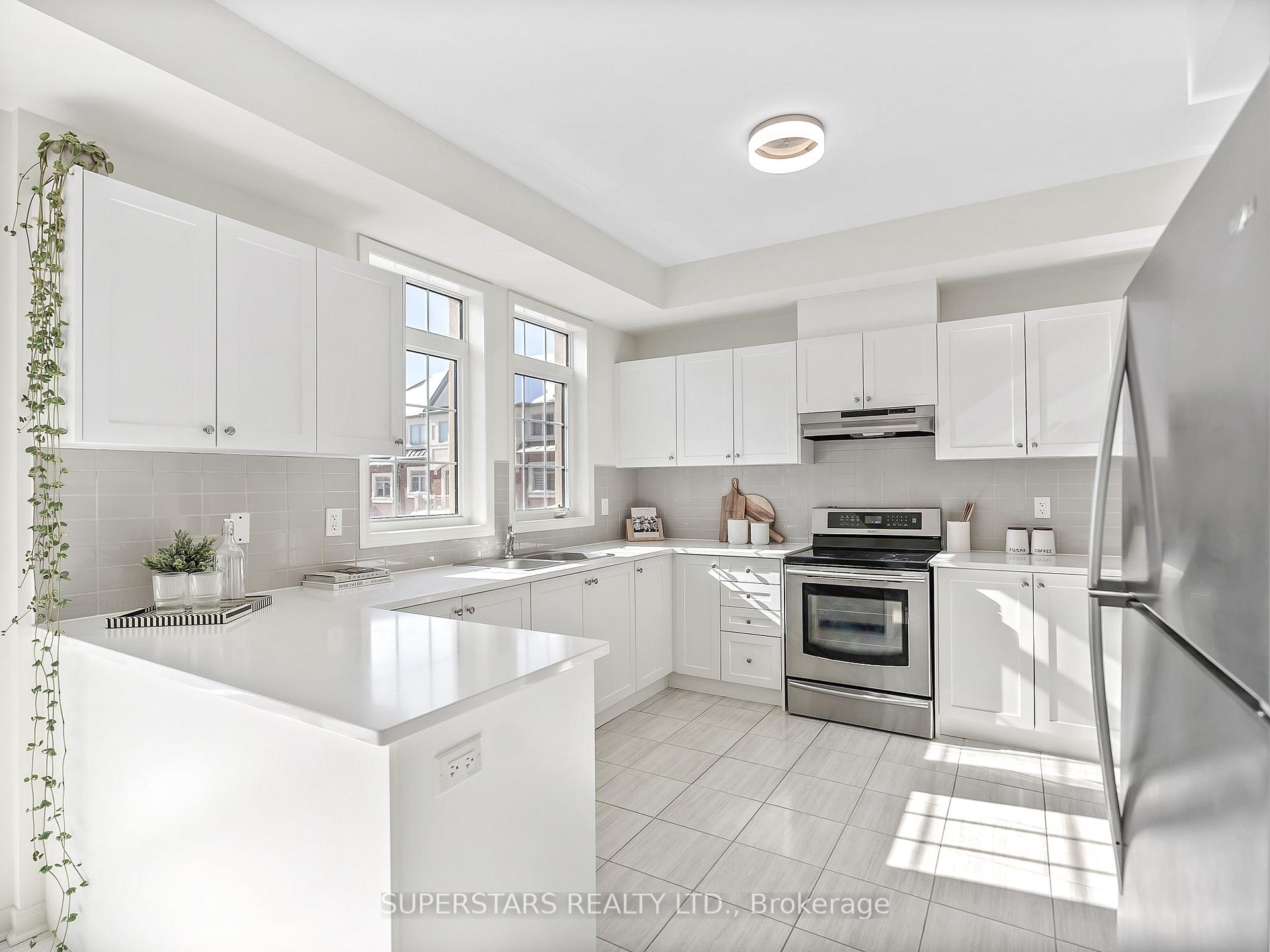 Photo 5 of 10 Sidaway Lane, Ajax, Central — HOMEH