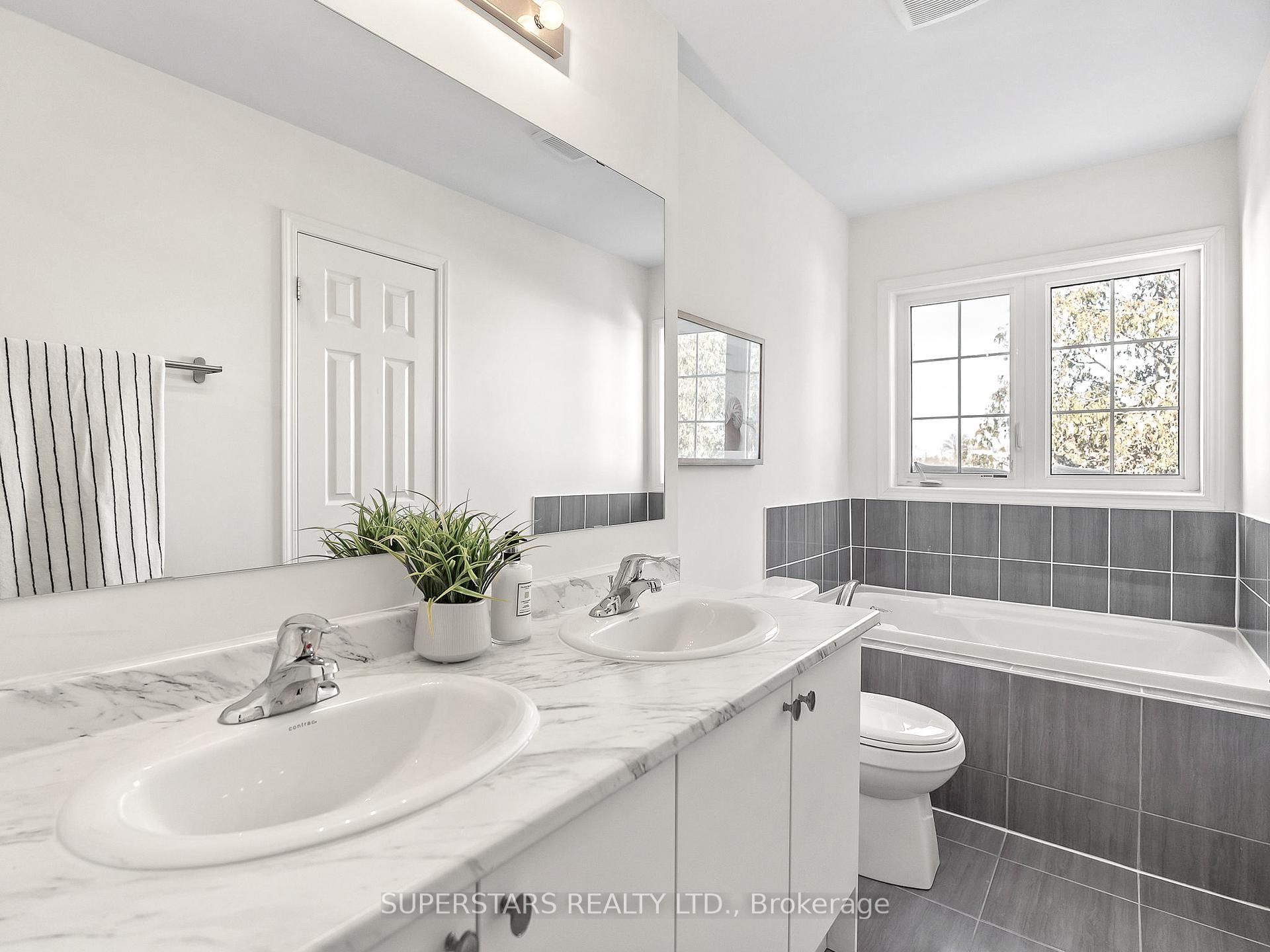Photo 15 of 10 Sidaway Lane, Ajax, Central — HOMEH