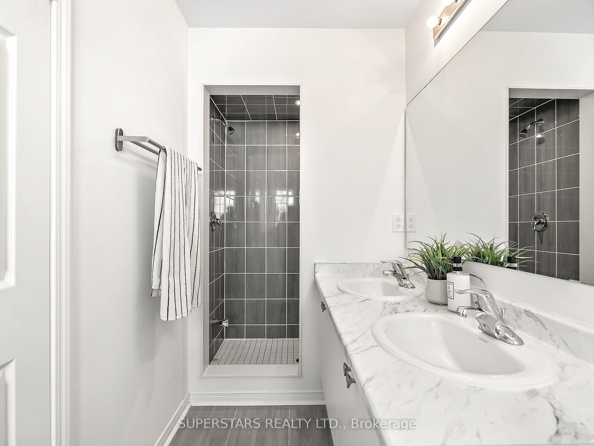 Photo 17 of 10 Sidaway Lane, Ajax, Central — HOMEH