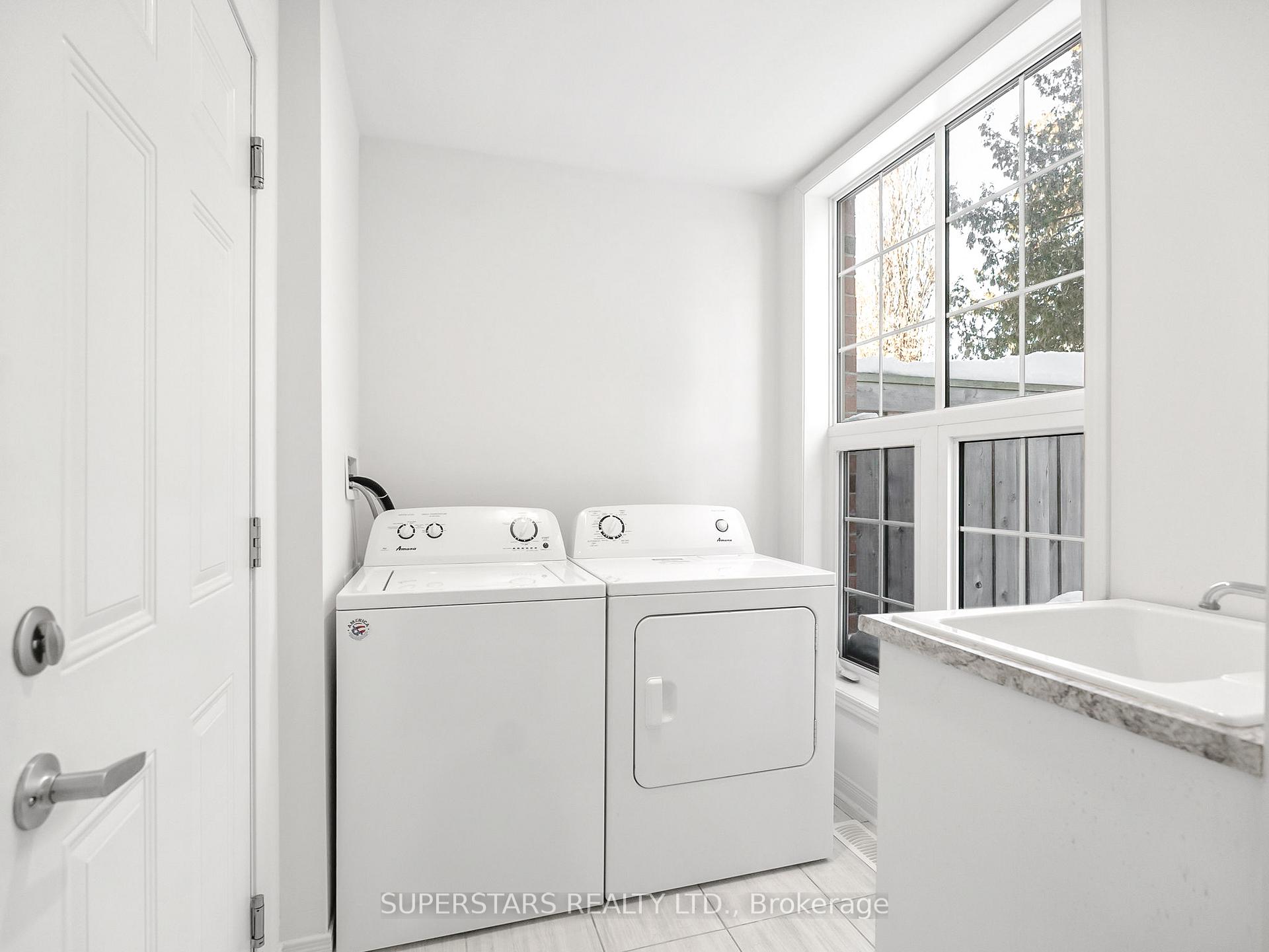 Photo 23 of 10 Sidaway Lane, Ajax, Central — HOMEH
