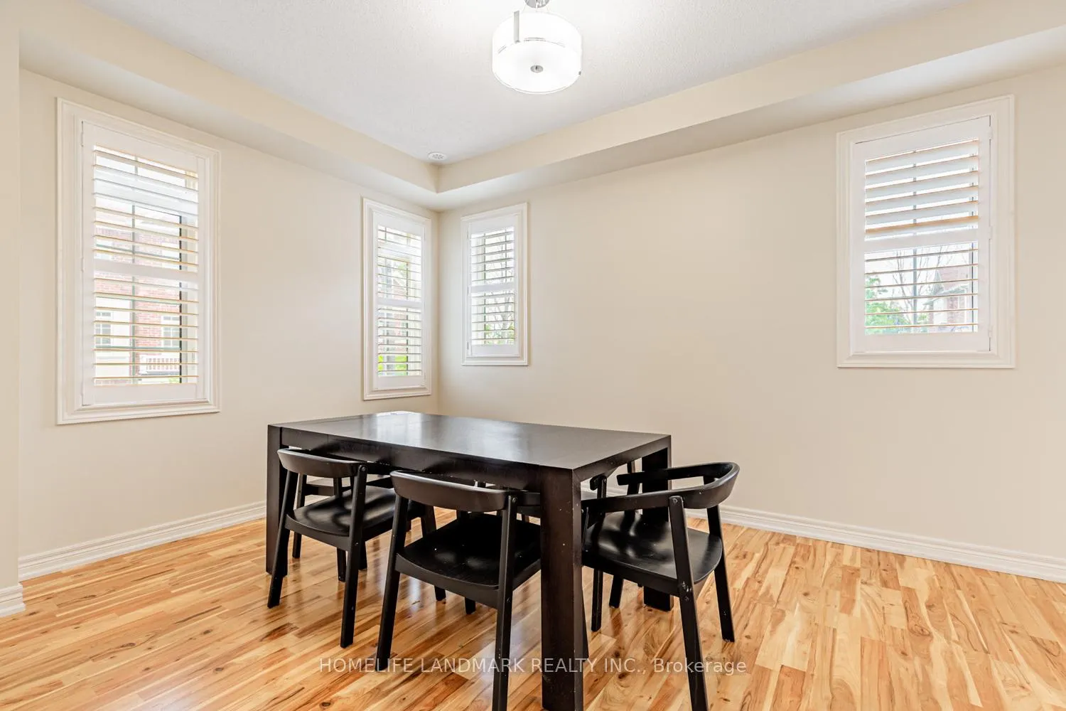 Photo 13 of Unit Upper, 29 Spvi Grove Way, Markham, Rural Markham — HOMEH