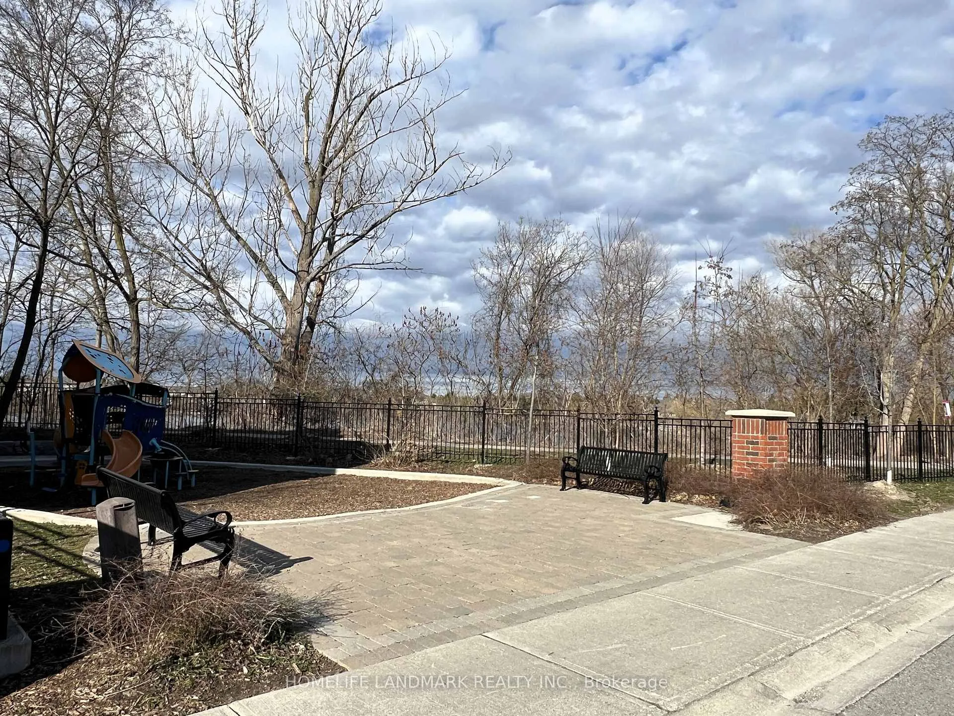 Photo 33 of Unit Upper, 29 Spvi Grove Way, Markham, Rural Markham — HOMEH
