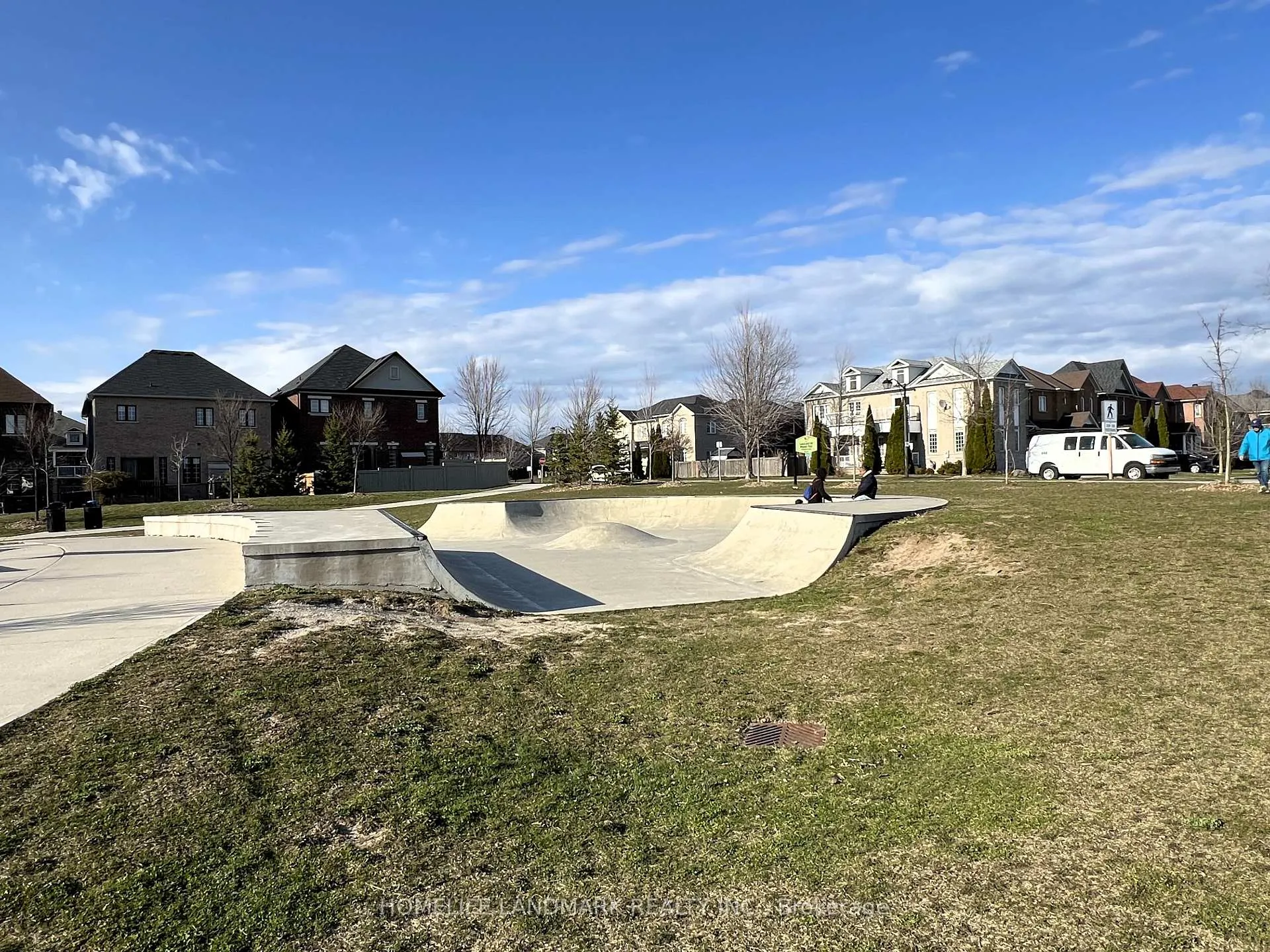 Photo 37 of Unit Upper, 29 Spvi Grove Way, Markham, Rural Markham — HOMEH