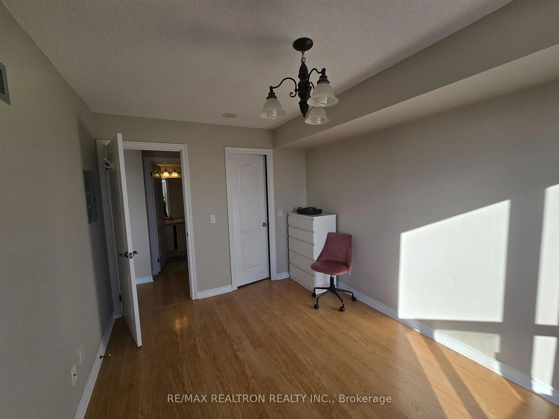 Photo 7 of Unit 1517, 15 North Park Road, Vaughan, Beverley Glen — HOMEH
