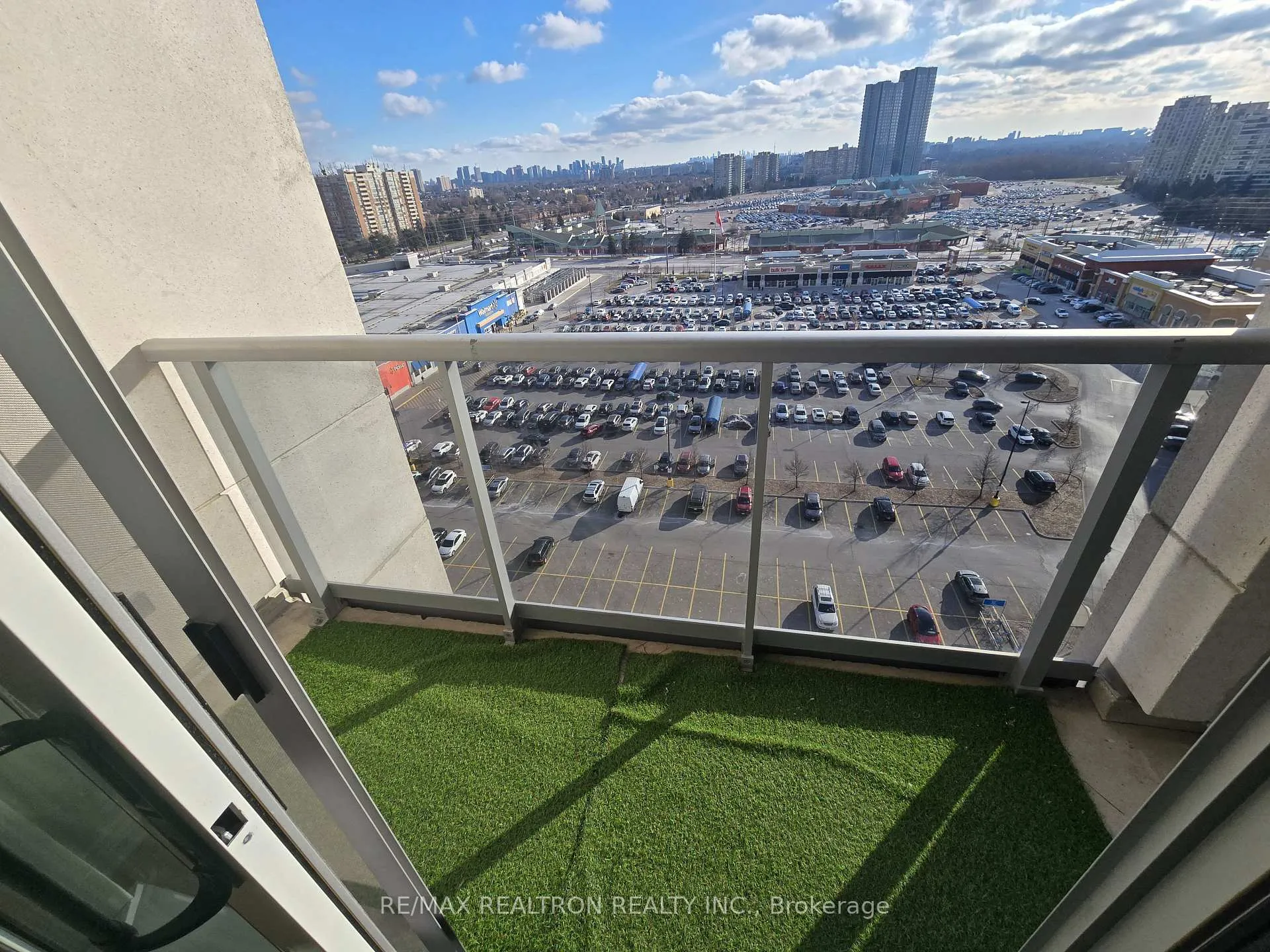Photo 10 of Unit 1517, 15 North Park Road, Vaughan, Beverley Glen — HOMEH