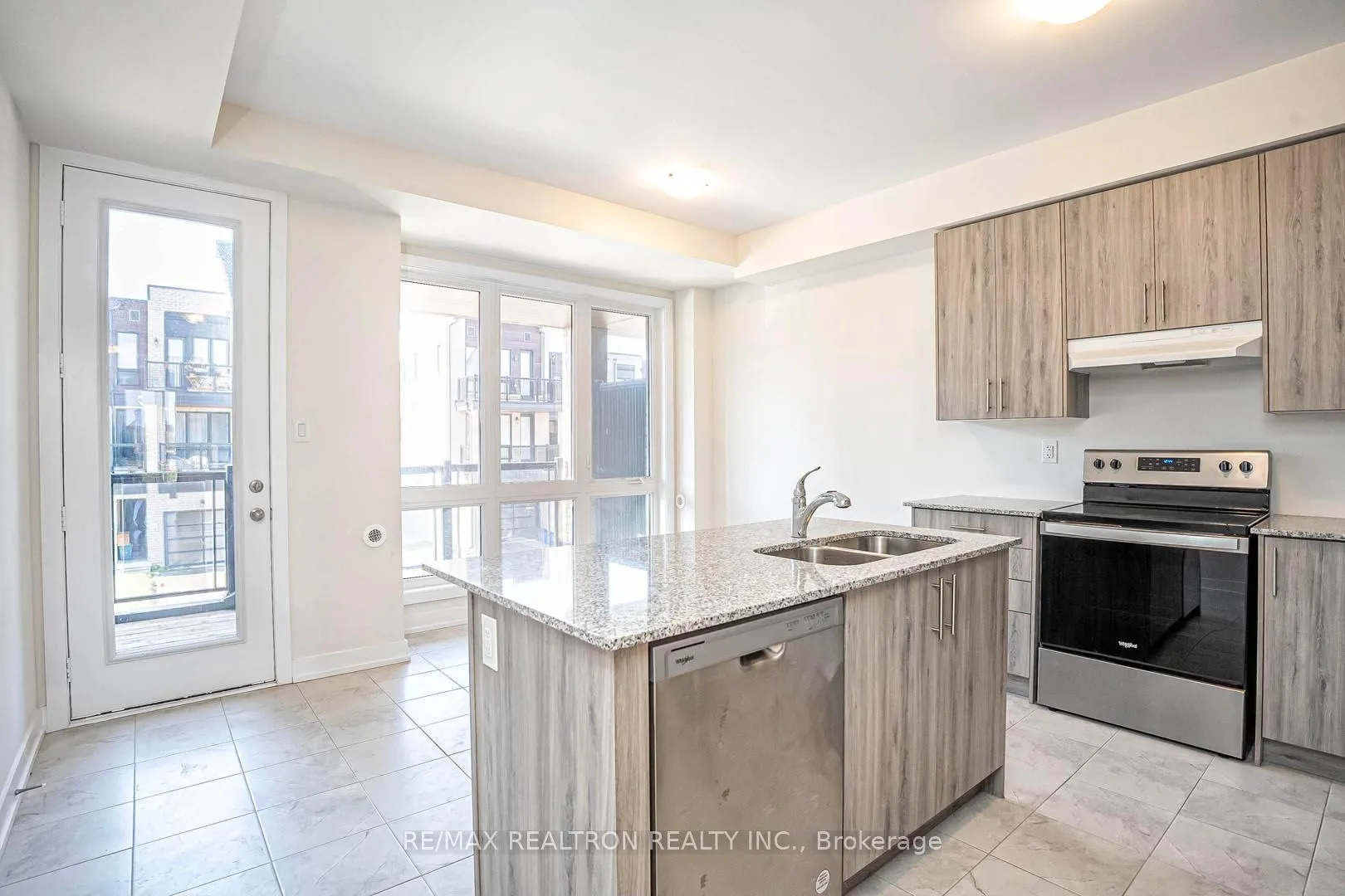 Photo 5 of 45 Mikayla Lane, Markham, Cornell — HOMEH