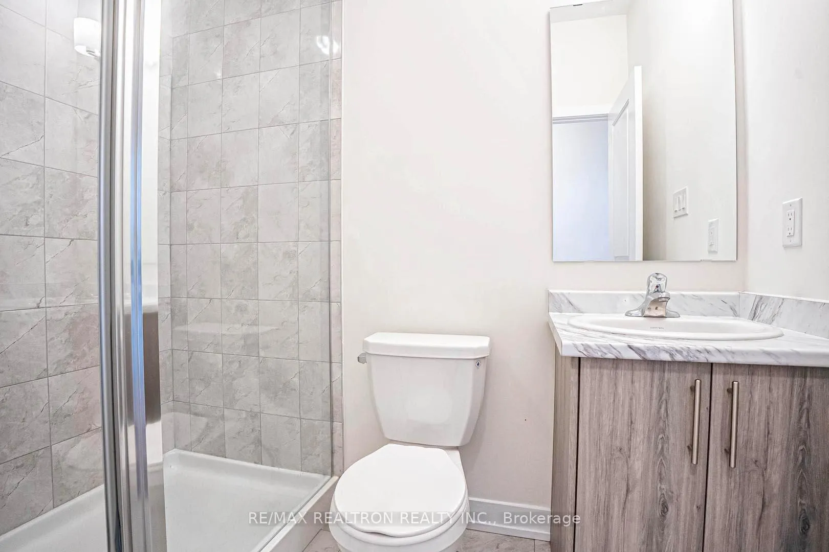 Photo 16 of 45 Mikayla Lane, Markham, Cornell — HOMEH