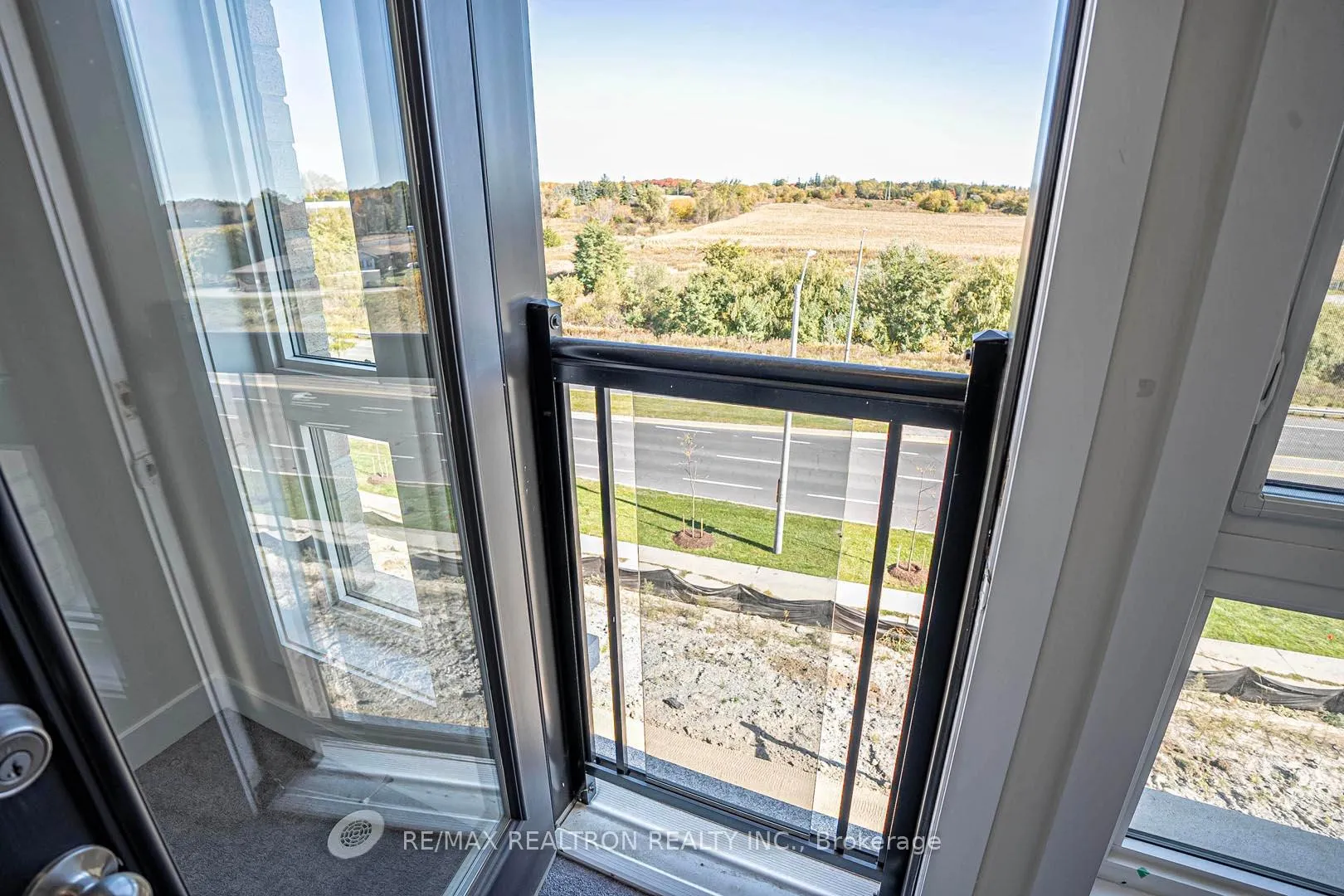 Photo 19 of 45 Mikayla Lane, Markham, Cornell — HOMEH