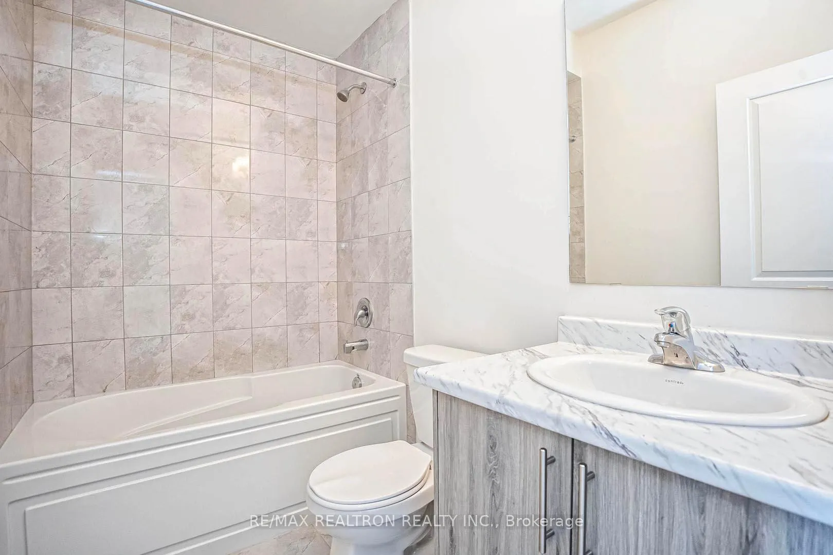 Photo 20 of 45 Mikayla Lane, Markham, Cornell — HOMEH