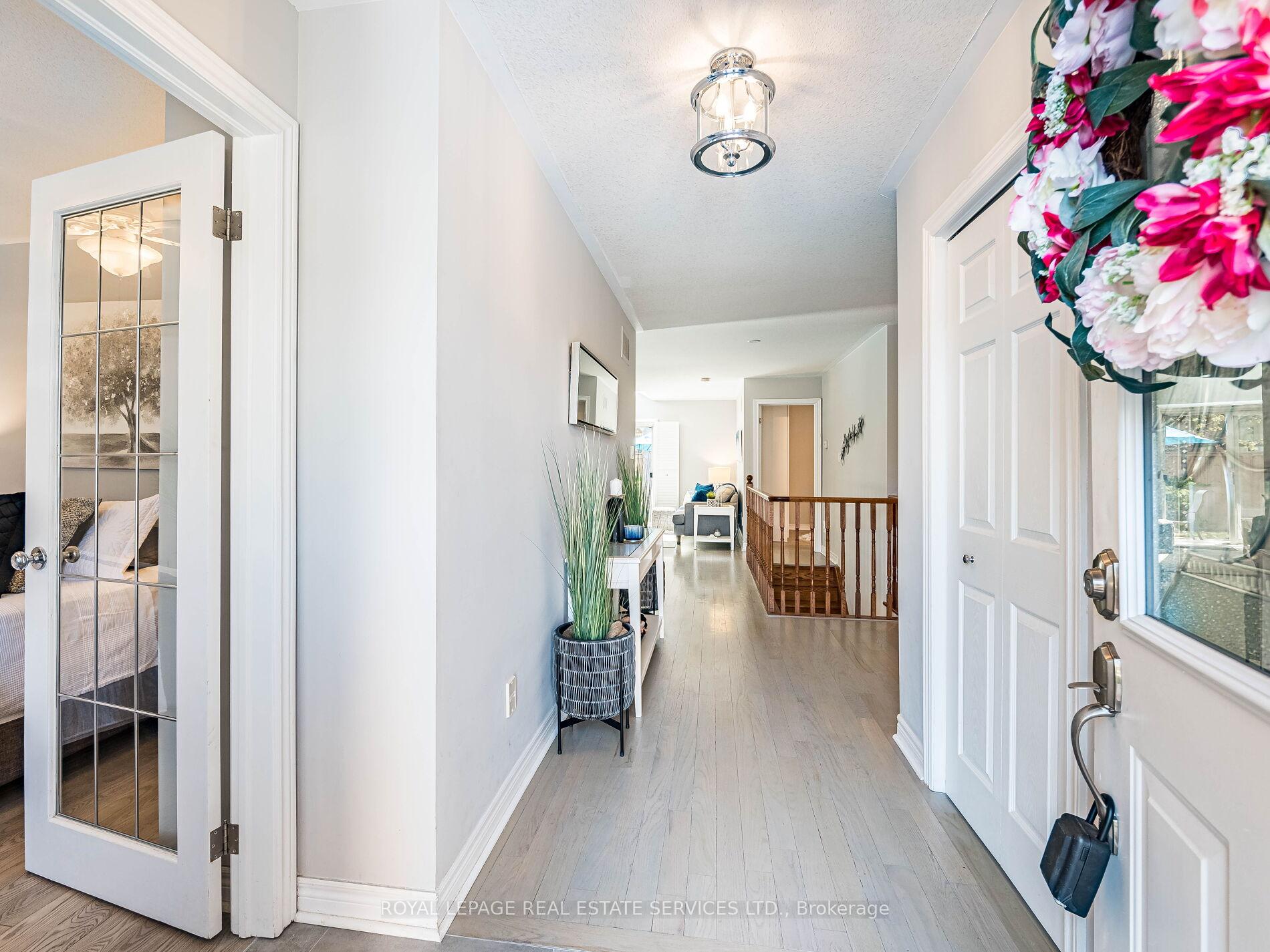 Photo 4 of 18 Nailsworth Crescent, Caledon, Caledon East — HOMEH