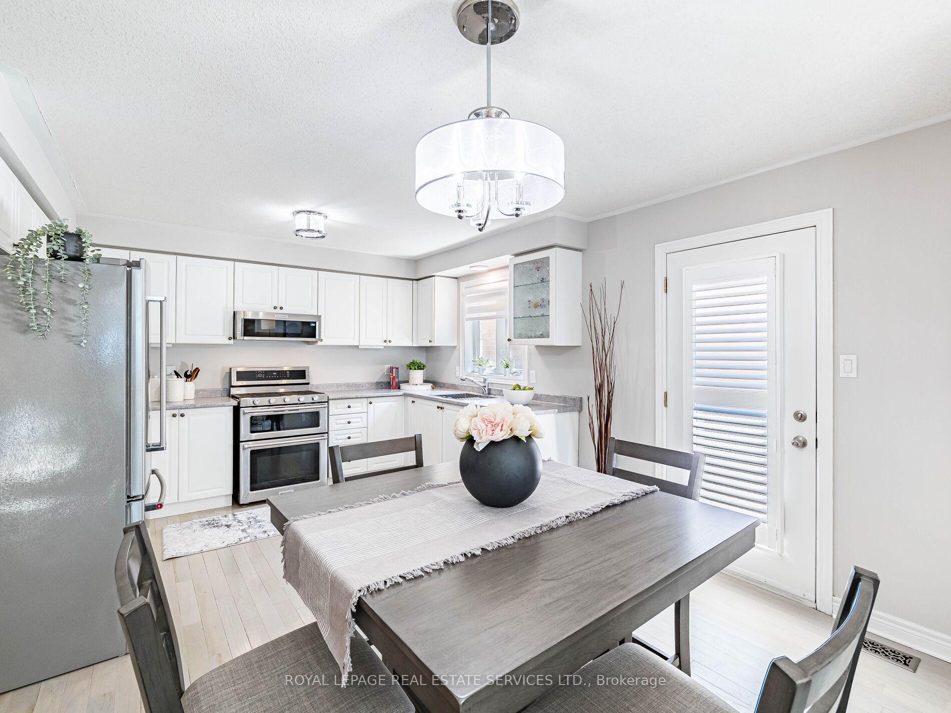 Photo 10 of 18 Nailsworth Crescent, Caledon, Caledon East — HOMEH