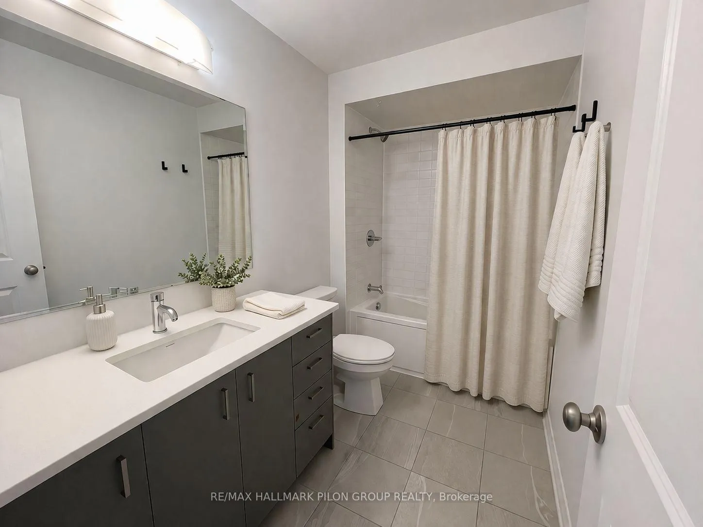 Photo 11 of 855 Couloir Road, Ottawa, Mer Bleue/Bradley Estates/Anderson Park — HOMEH