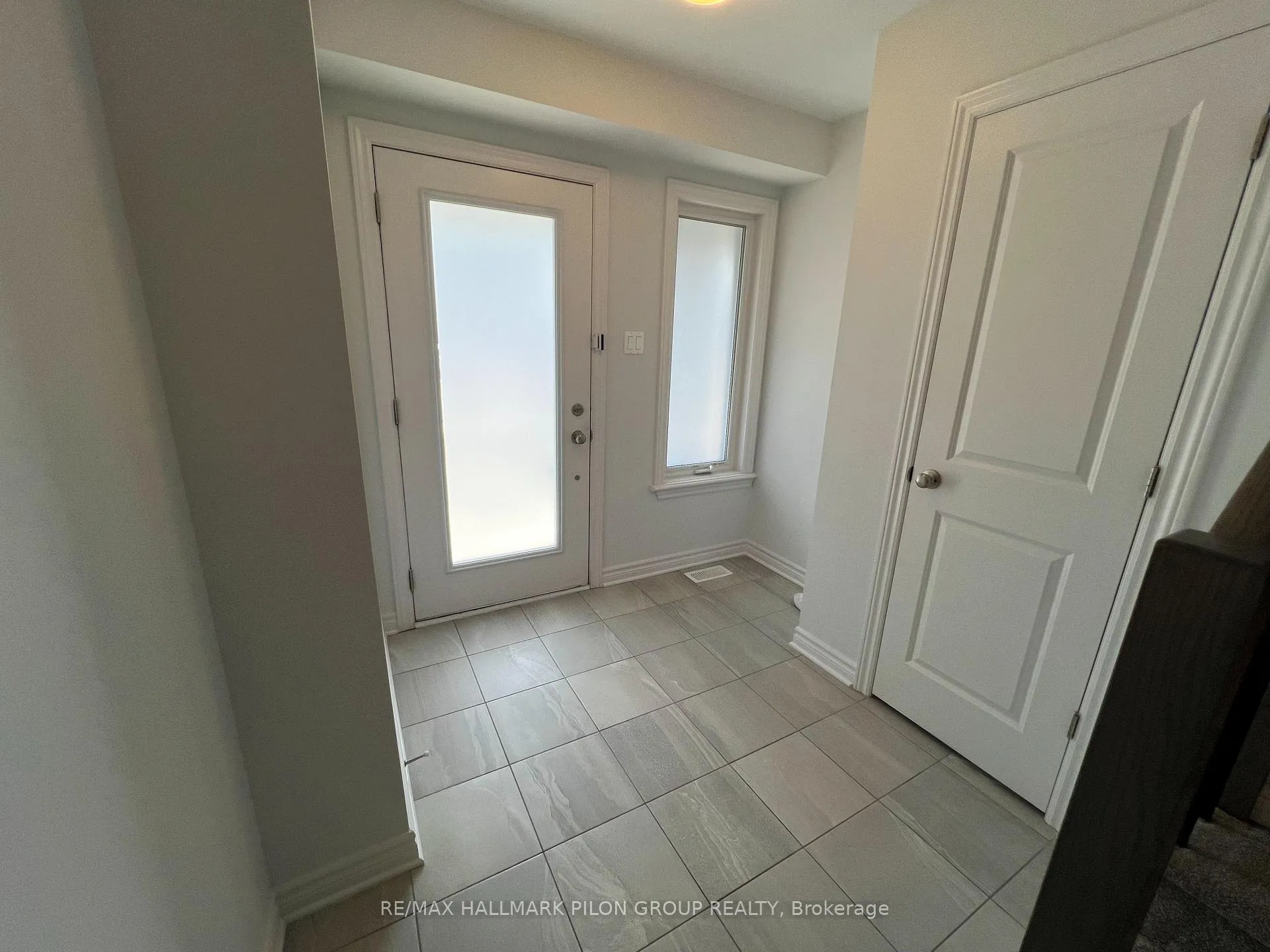 Photo 14 of 855 Couloir Road, Ottawa, Mer Bleue/Bradley Estates/Anderson Park — HOMEH