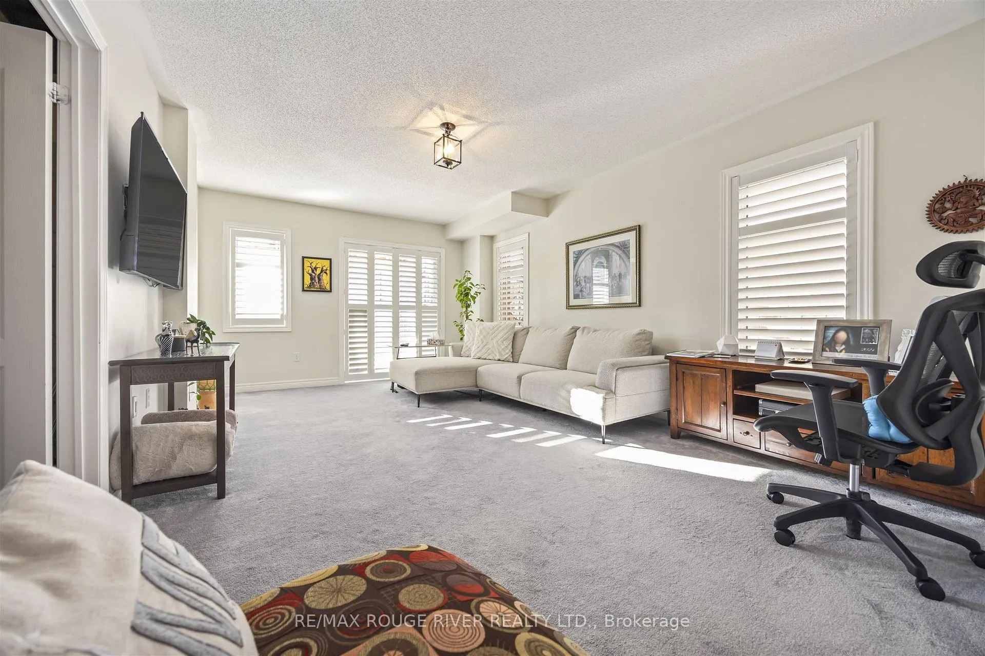 Photo 4 of 1721 Carousel Drive, Pickering, Duffin Heights — HOMEH