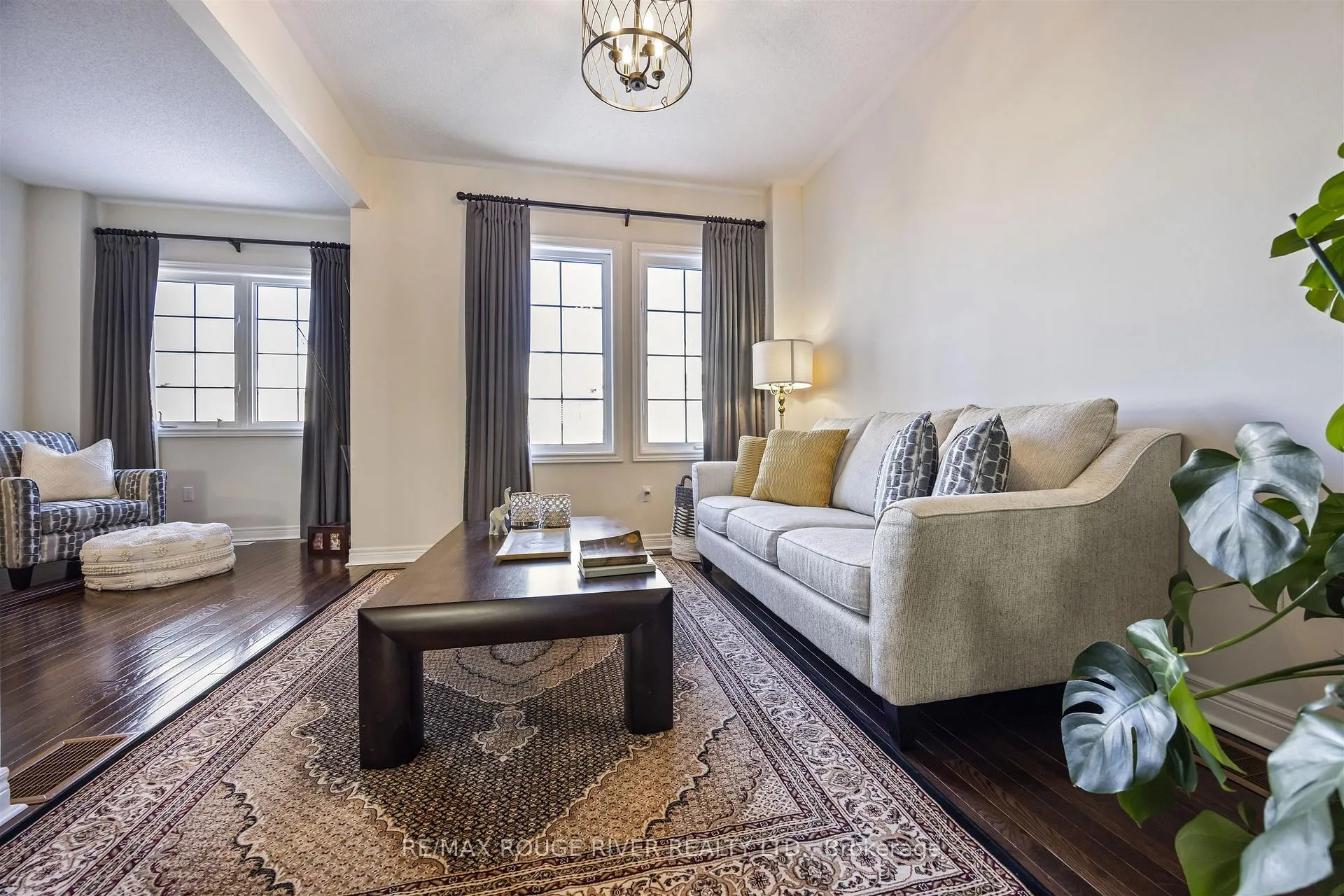 Photo 8 of 1721 Carousel Drive, Pickering, Duffin Heights — HOMEH