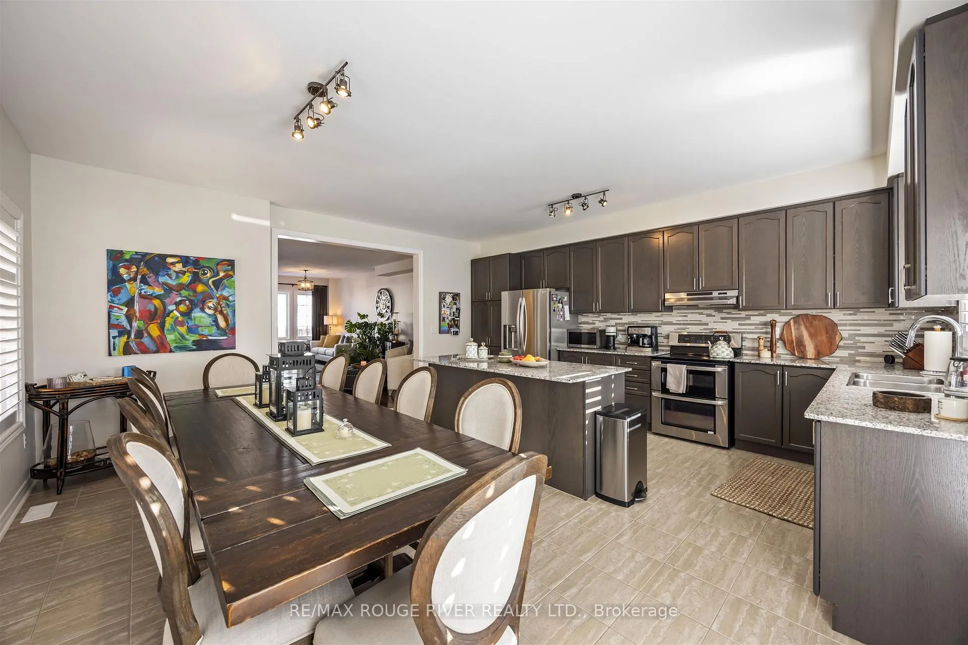 Photo 14 of 1721 Carousel Drive, Pickering, Duffin Heights — HOMEH