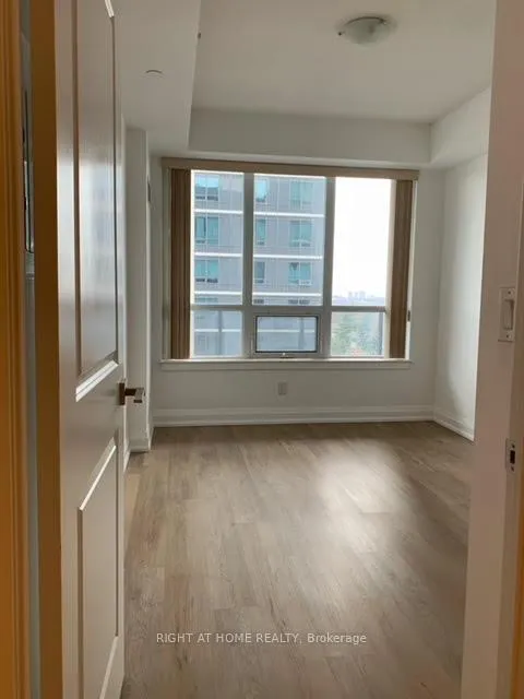 Photo 22 of 7171 Yonge Street, Markham, Thornhill — HOMEH