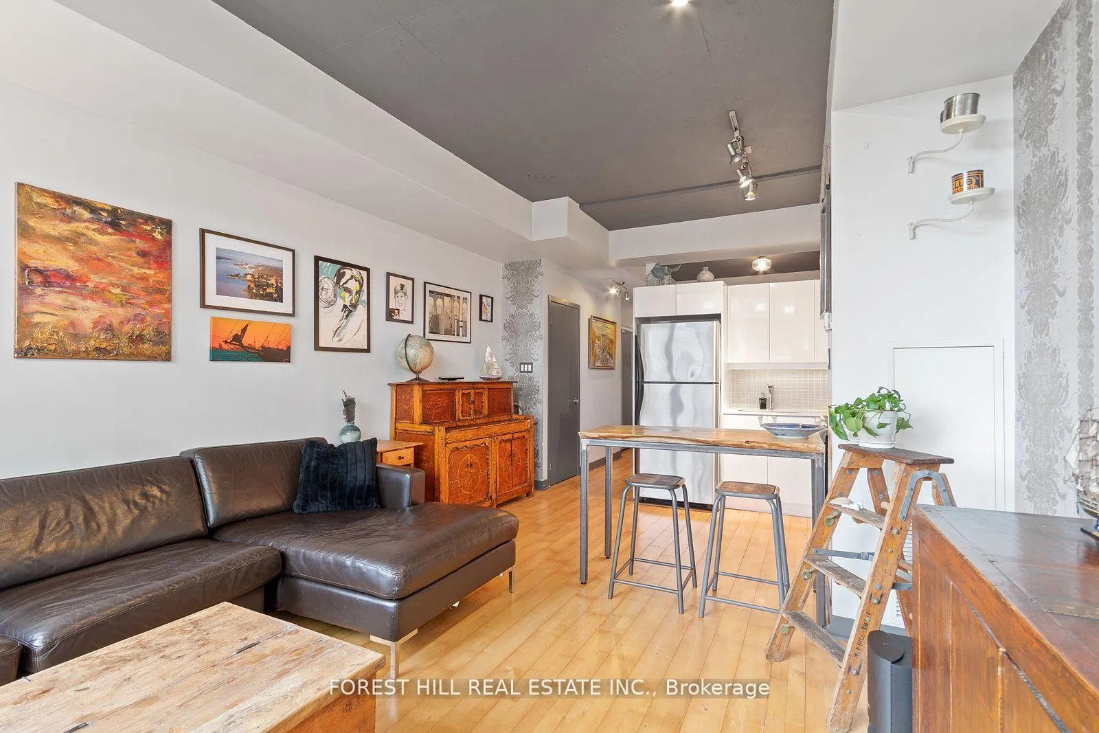 Photo 2 of Unit 406, 127 Queen Street E, Toronto, Church-Yonge Corridor — HOMEH