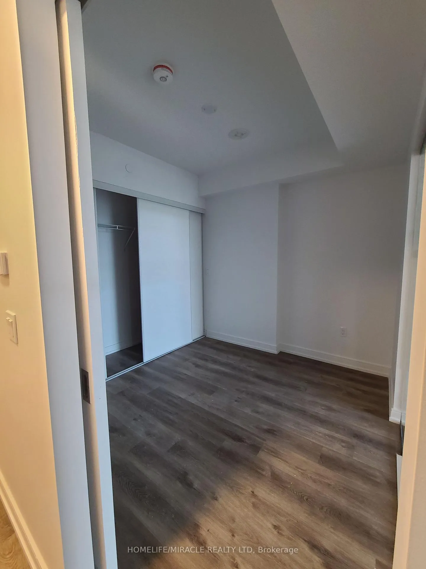 Photo 3 of Unit 427, 1 Jarvis Street, Hamilton, Beasley — HOMEH