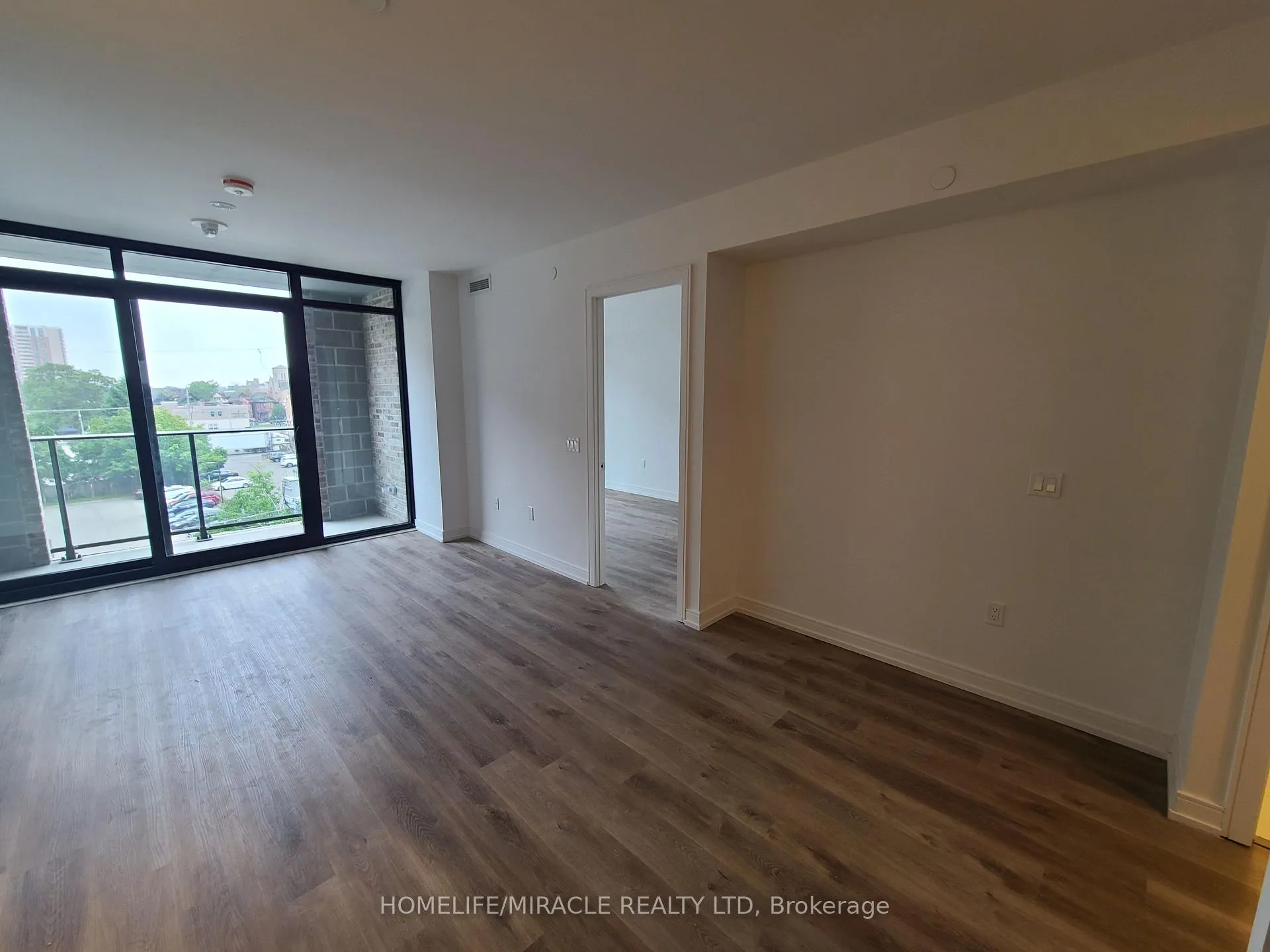 Photo 4 of Unit 427, 1 Jarvis Street, Hamilton, Beasley — HOMEH