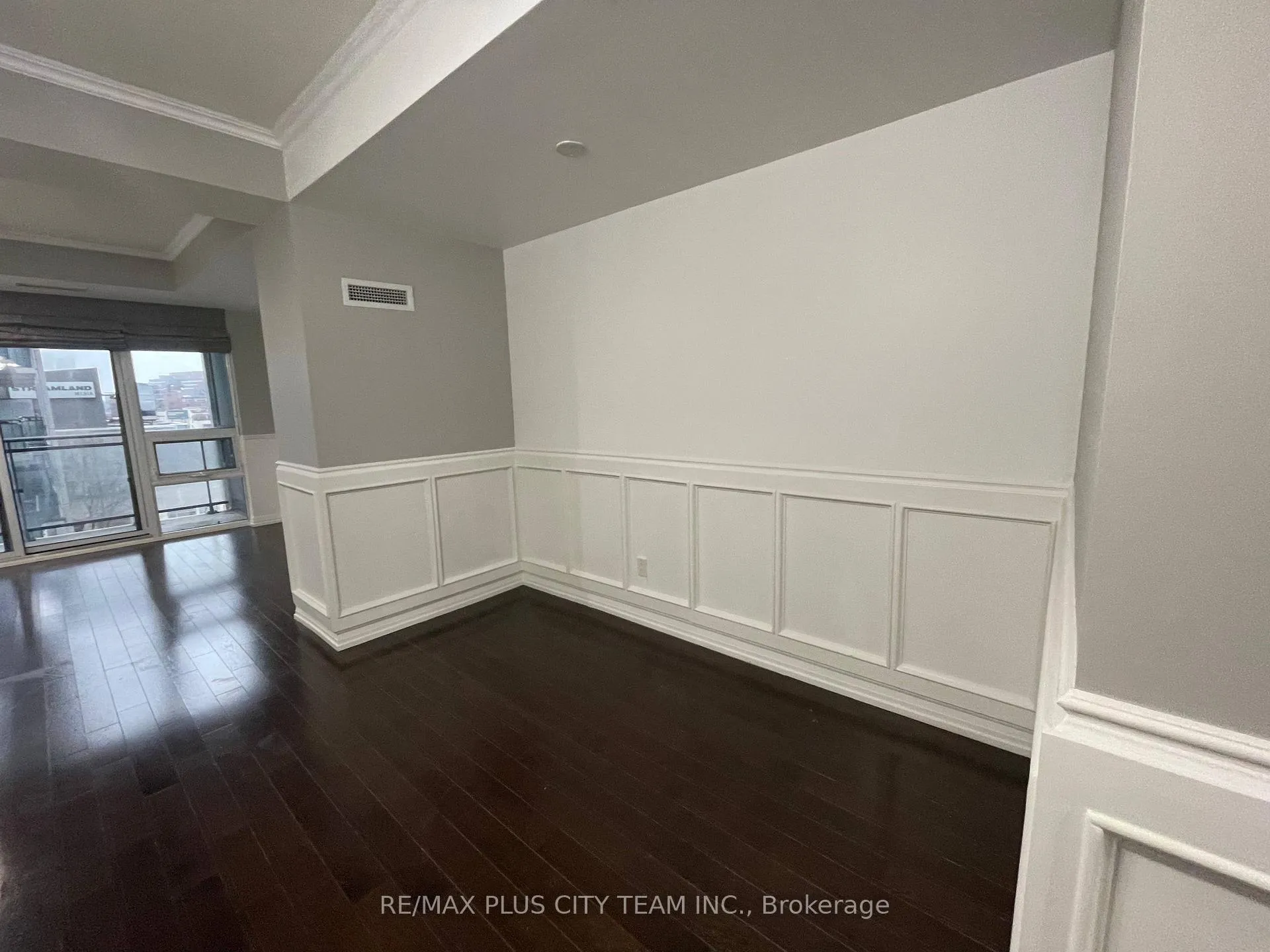 Photo 6 of Unit 720, 460 Adelaide Street, Toronto, Moss Park — HOMEH