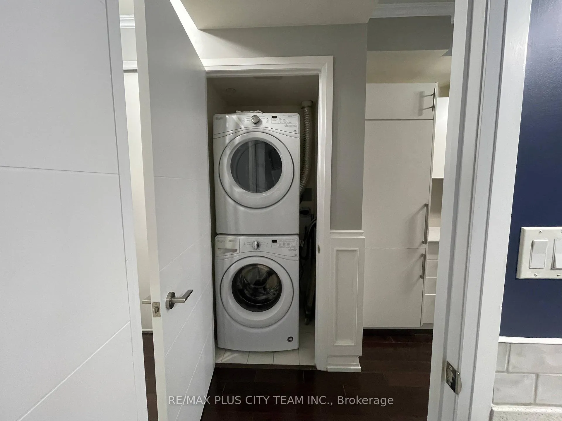 Photo 14 of Unit 720, 460 Adelaide Street, Toronto, Moss Park — HOMEH