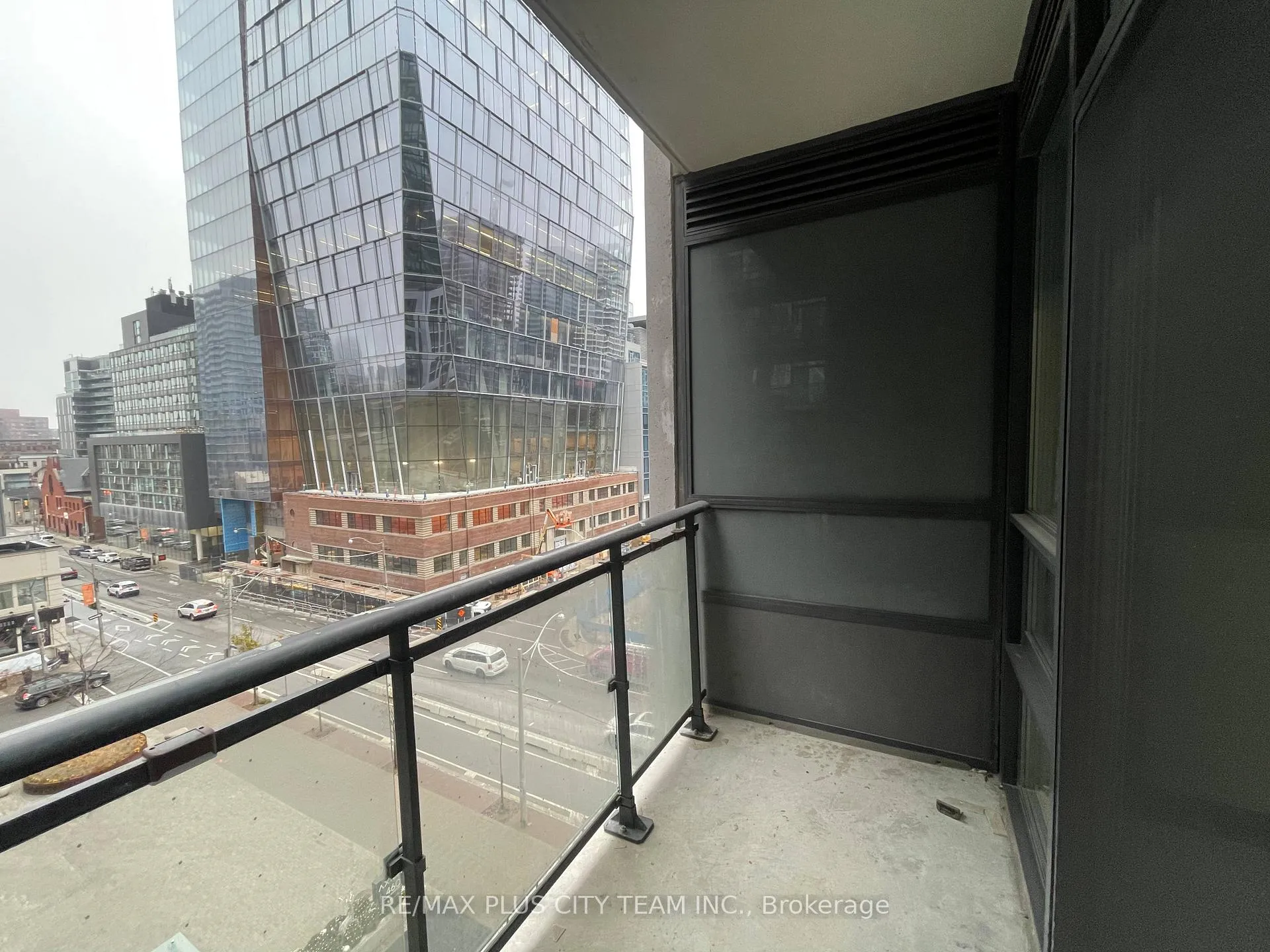 Photo 16 of Unit 720, 460 Adelaide Street, Toronto, Moss Park — HOMEH