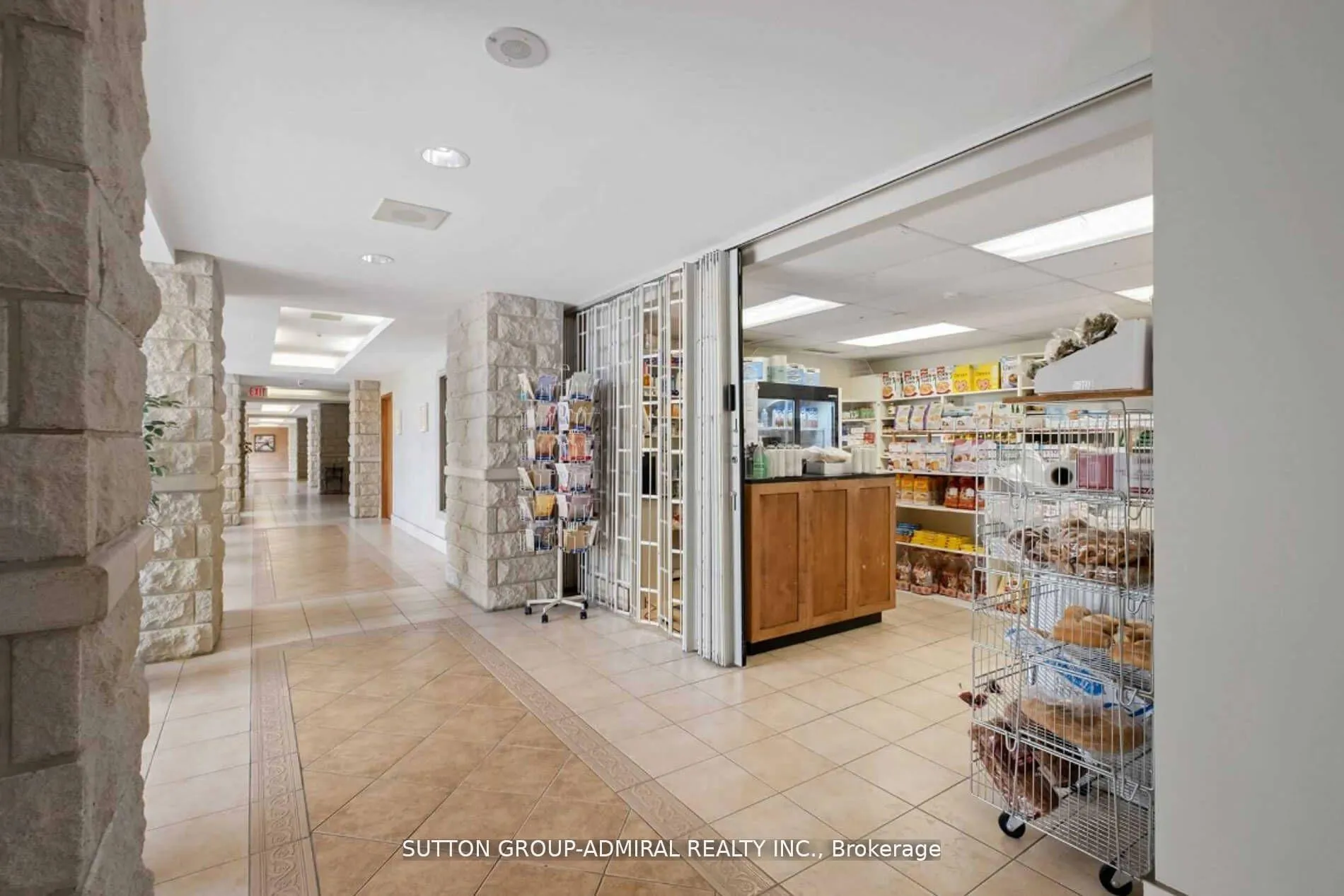 Photo 19 of Unit 509, 2504 Rutherford Road, Vaughan, Maple — HOMEH