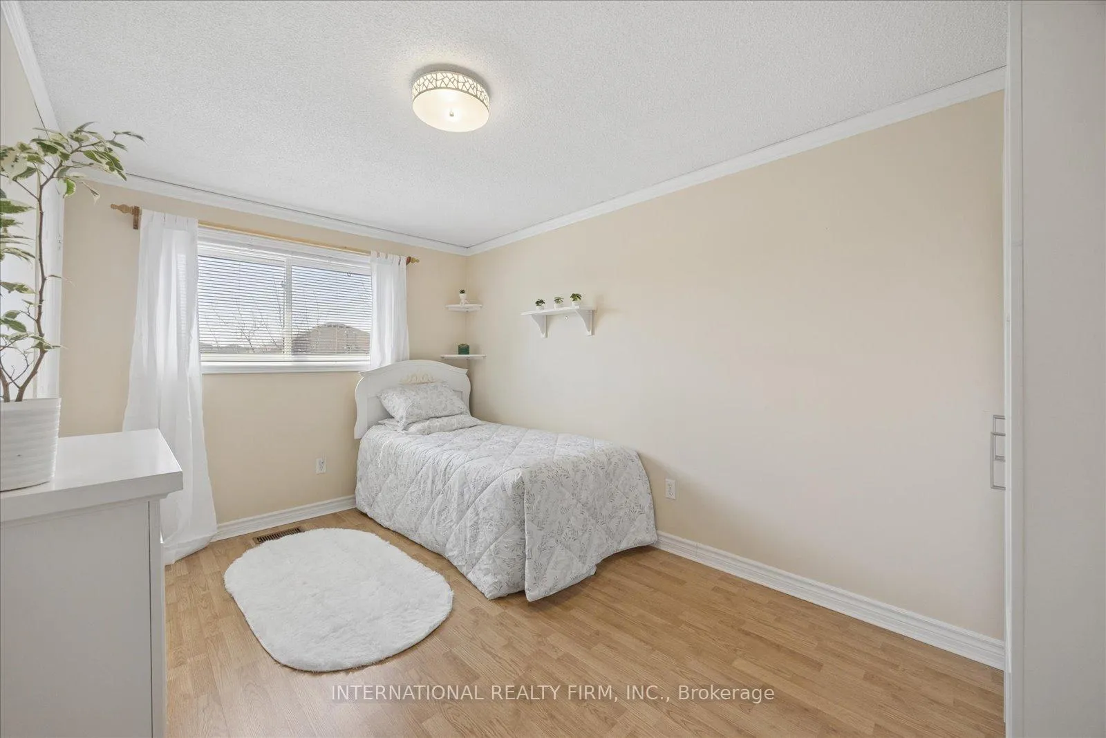 Photo 25 of 1472 Connery Crescent, Oshawa, Lakeview — HOMEH