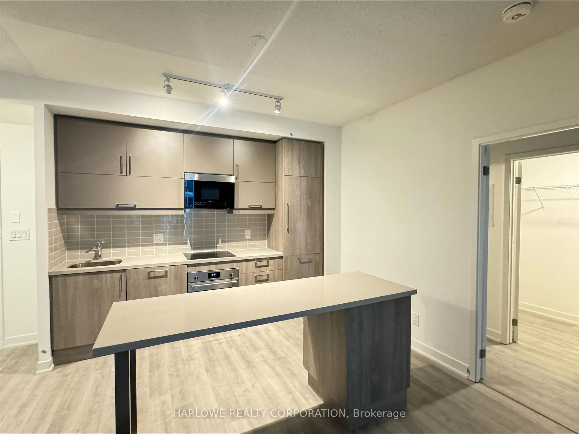 Photo 1 of Unit 930 A, 8119 Birchmount Road, Markham, Unionville — HOMEH