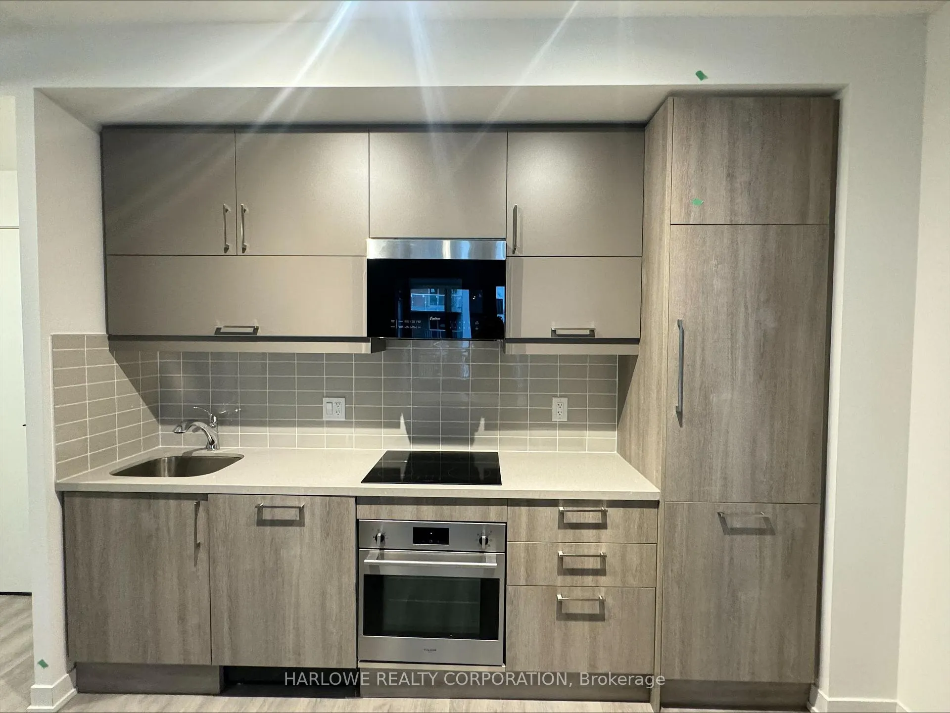 Photo 2 of Unit 930 A, 8119 Birchmount Road, Markham, Unionville — HOMEH