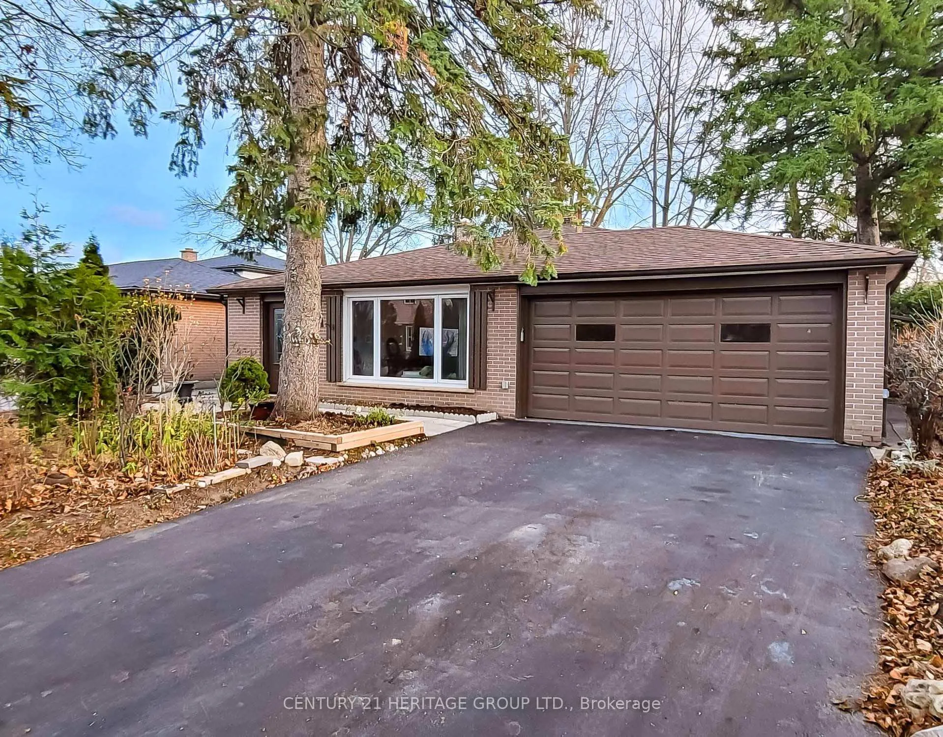 Photo 1 of 13 Eastern Avenue, New Tecumseth, Tottenham — HOMEH