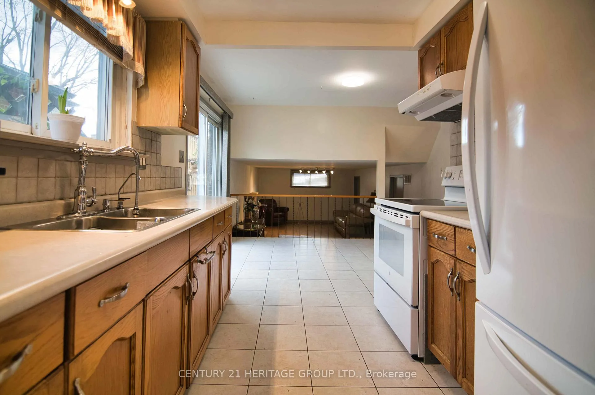 Photo 2 of 13 Eastern Avenue, New Tecumseth, Tottenham — HOMEH