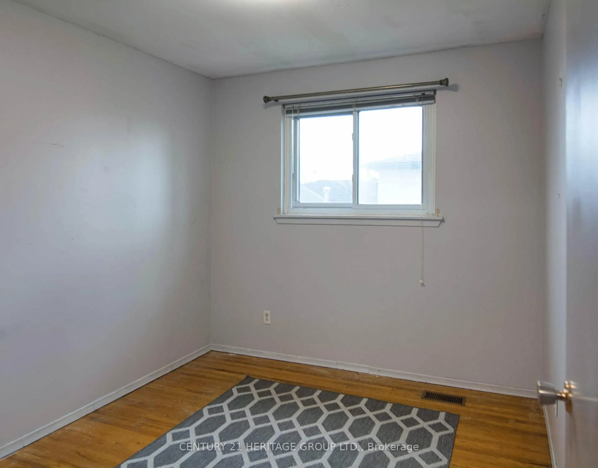 Photo 10 of 13 Eastern Avenue, New Tecumseth, Tottenham — HOMEH