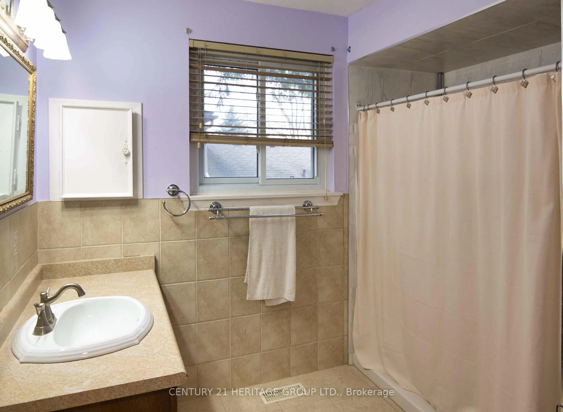 Photo 12 of 13 Eastern Avenue, New Tecumseth, Tottenham — HOMEH
