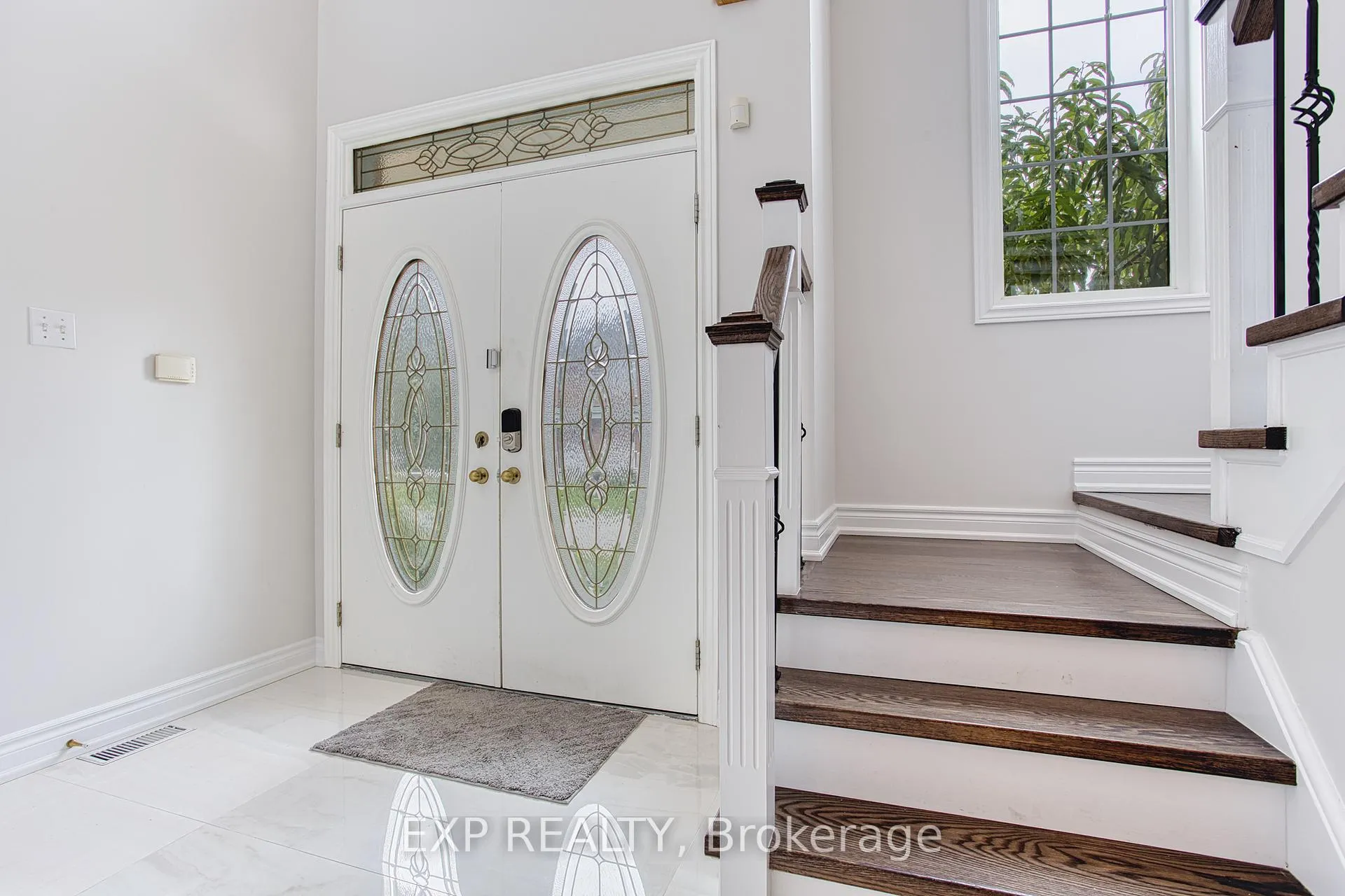 Photo 3 of 96 Glenmeadow Crescent, Hamilton, Winona Park — HOMEH