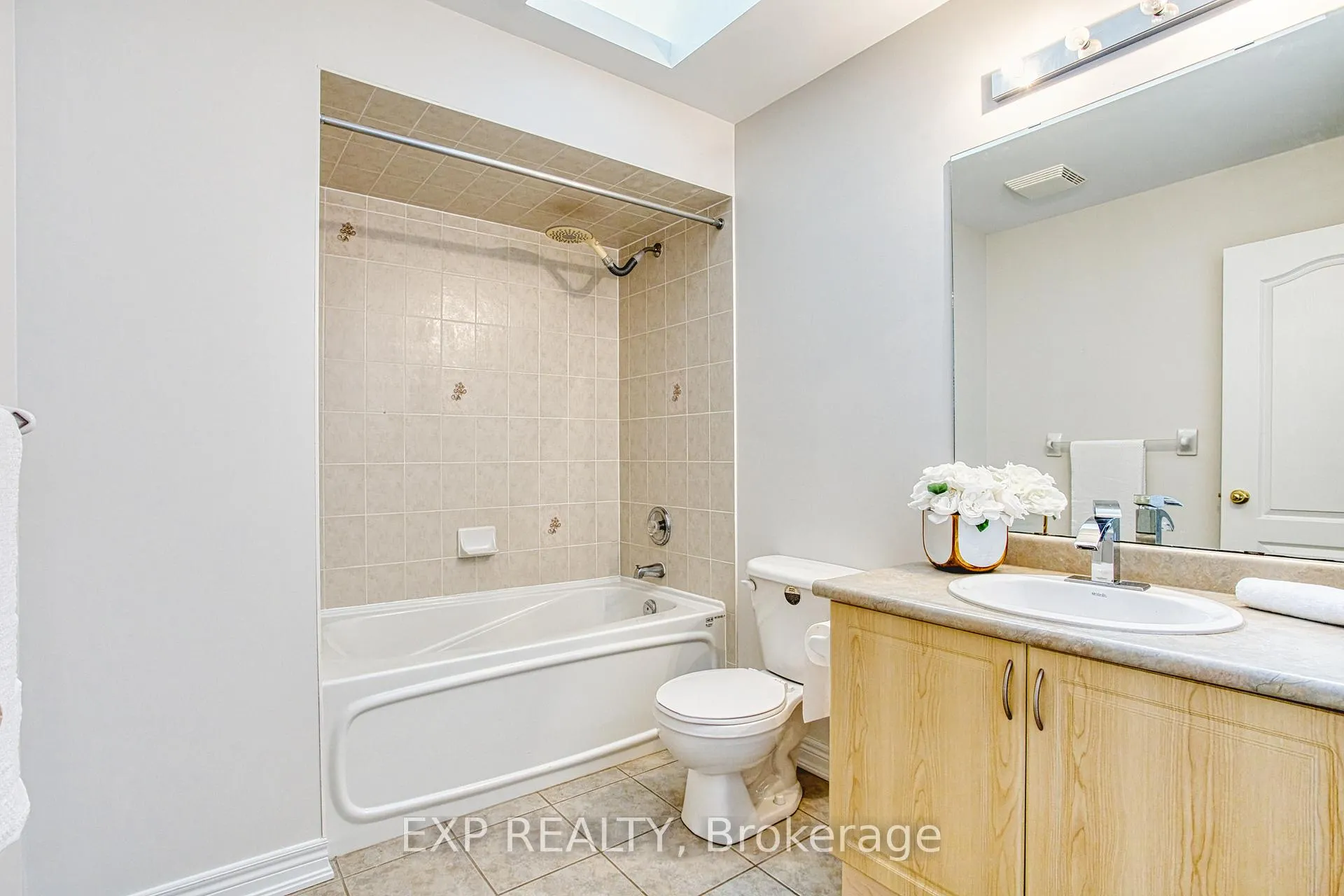 Photo 29 of 96 Glenmeadow Crescent, Hamilton, Winona Park — HOMEH
