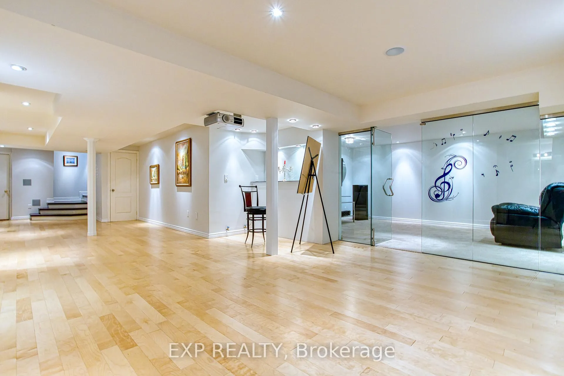 Photo 31 of 96 Glenmeadow Crescent, Hamilton, Winona Park — HOMEH