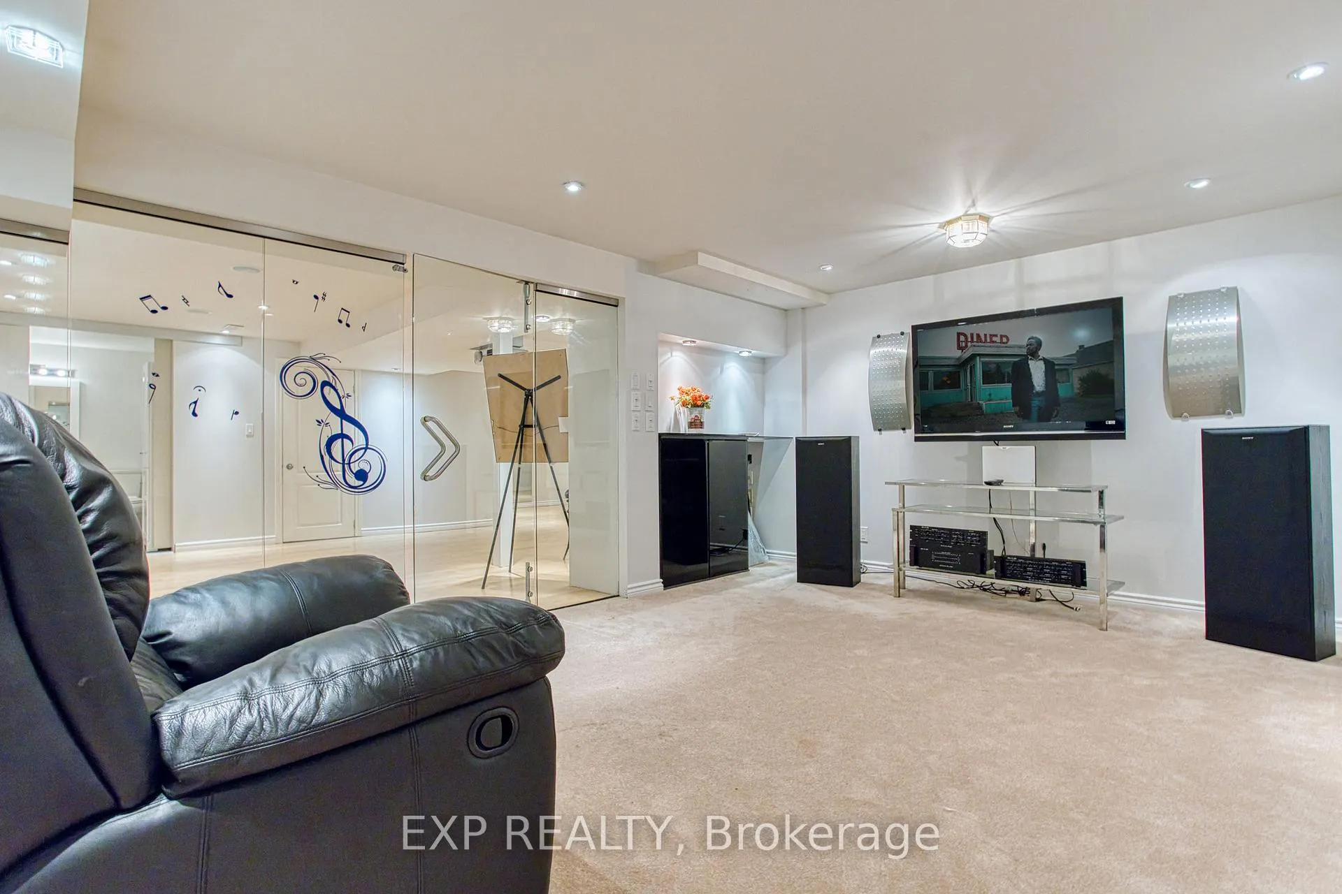 Photo 32 of 96 Glenmeadow Crescent, Hamilton, Winona Park — HOMEH