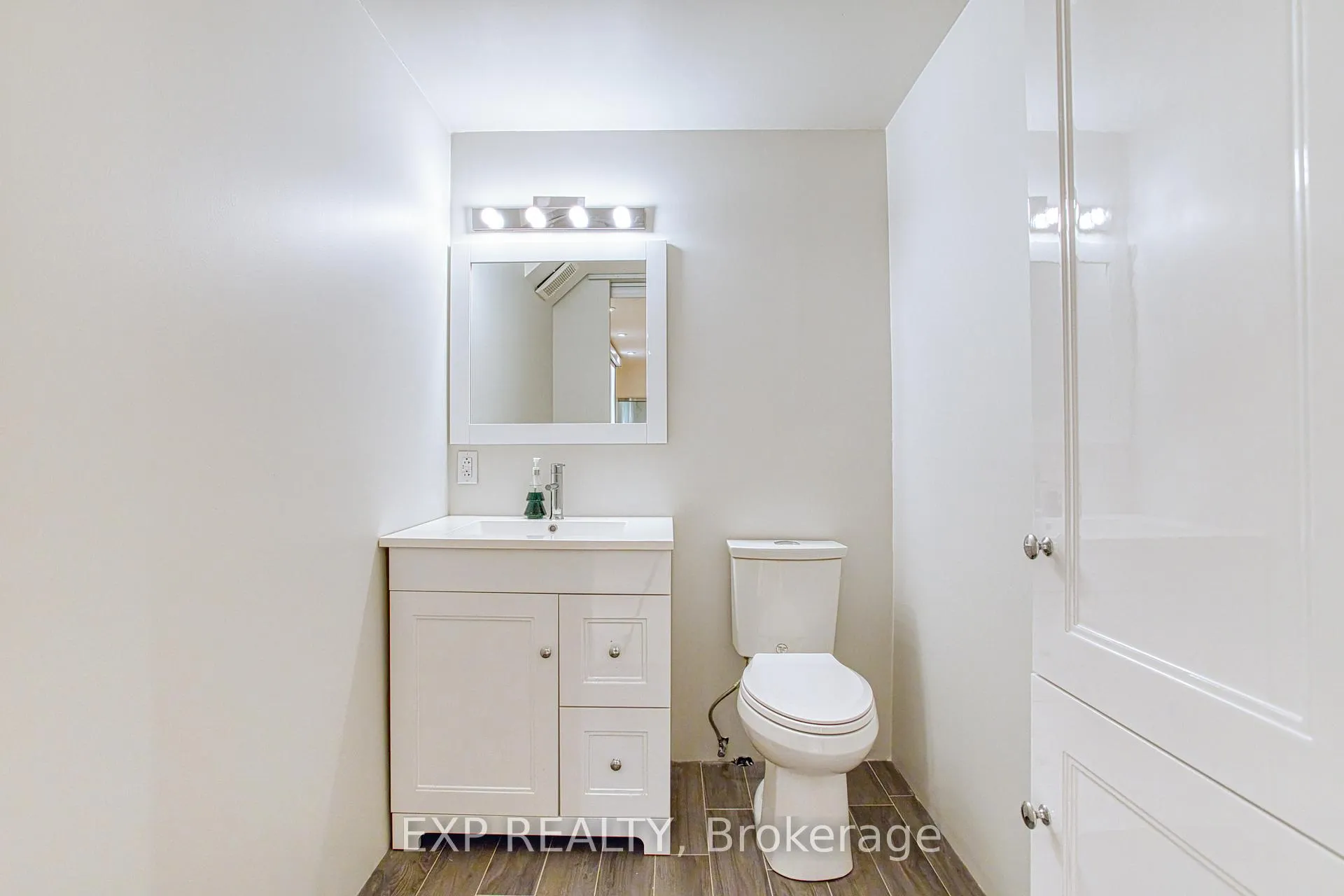 Photo 34 of 96 Glenmeadow Crescent, Hamilton, Winona Park — HOMEH