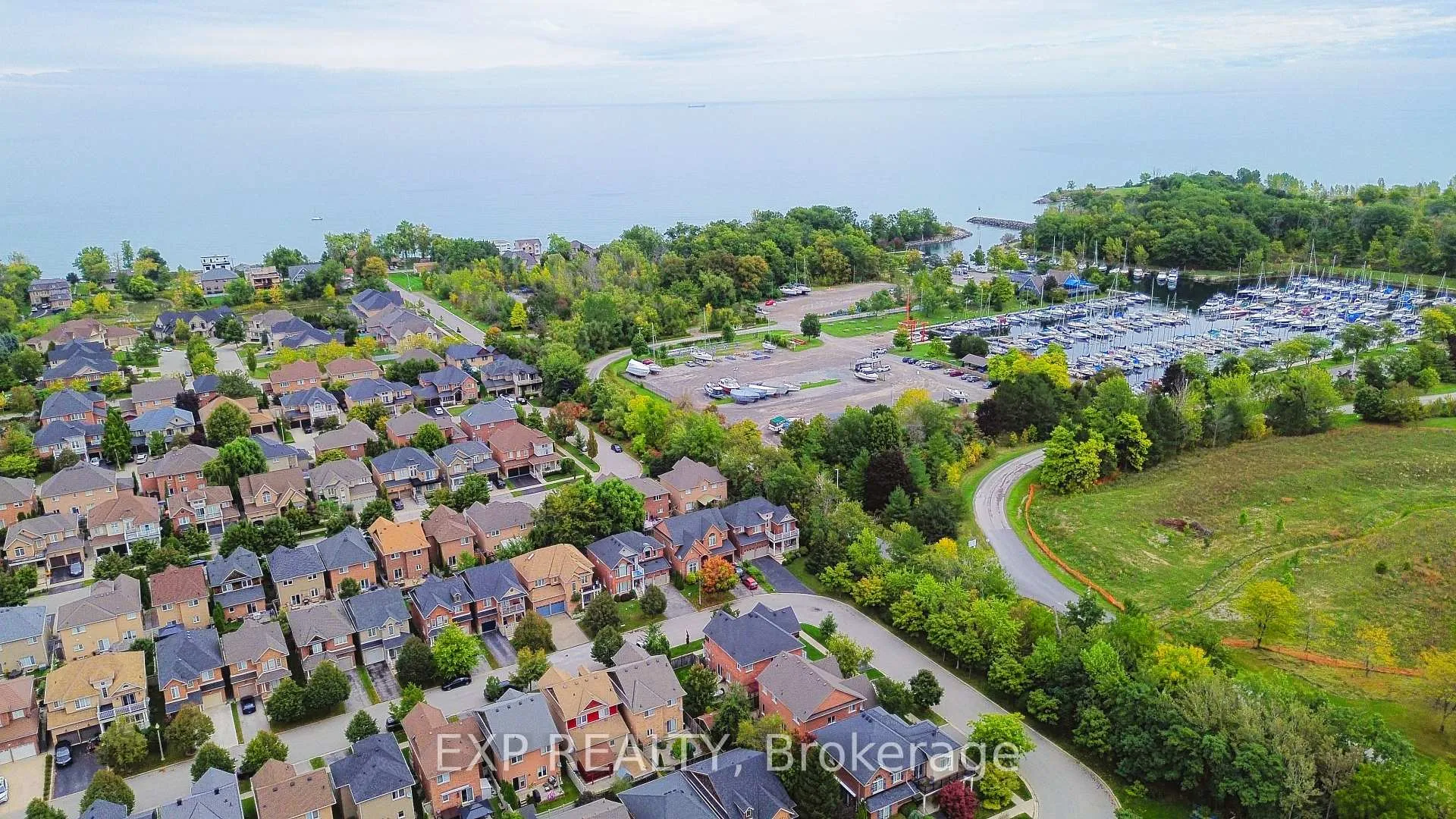 Photo 40 of 96 Glenmeadow Crescent, Hamilton, Winona Park — HOMEH