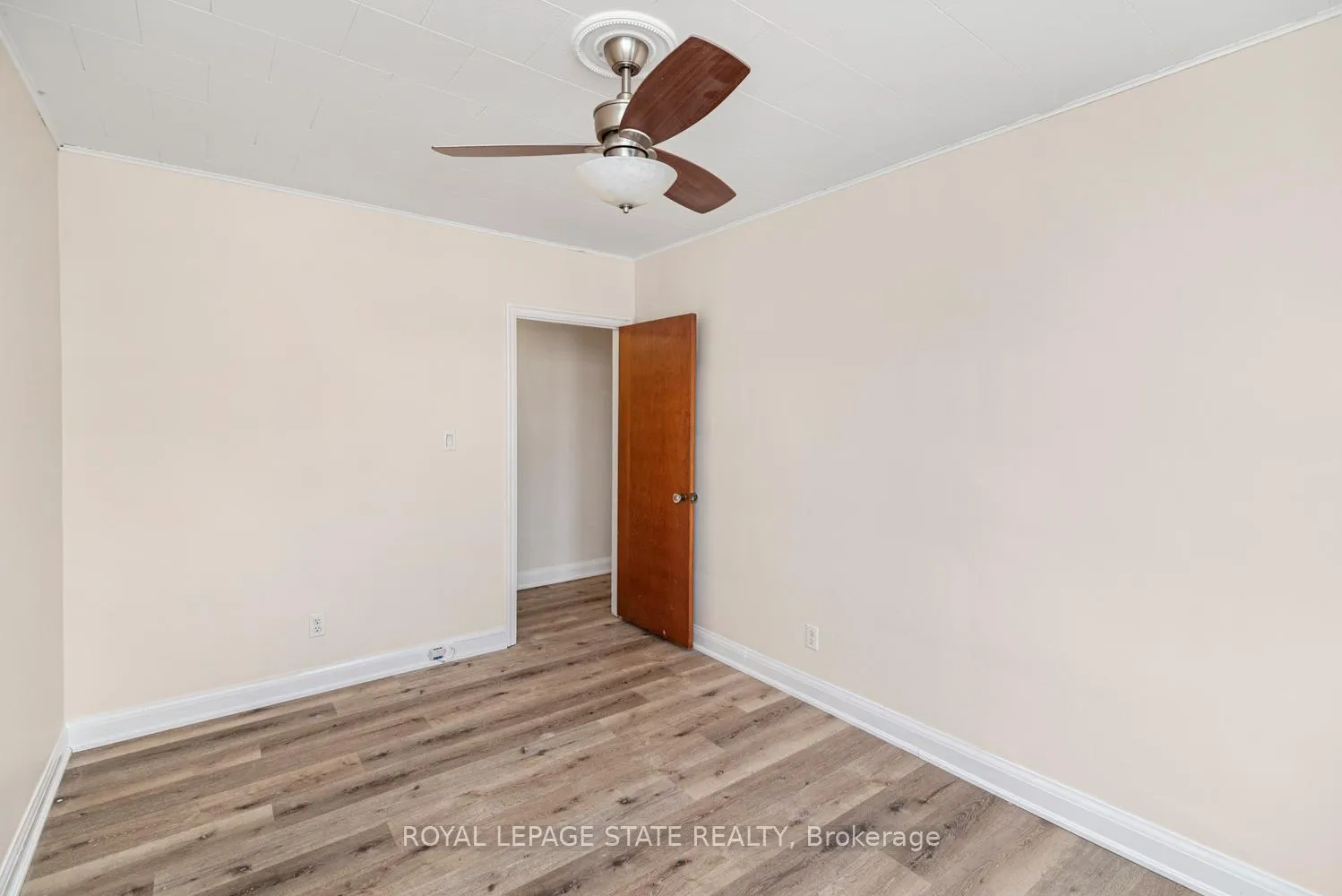 Photo 12 of Unit 5, 802 King Street W, Hamilton, Westdale — HOMEH