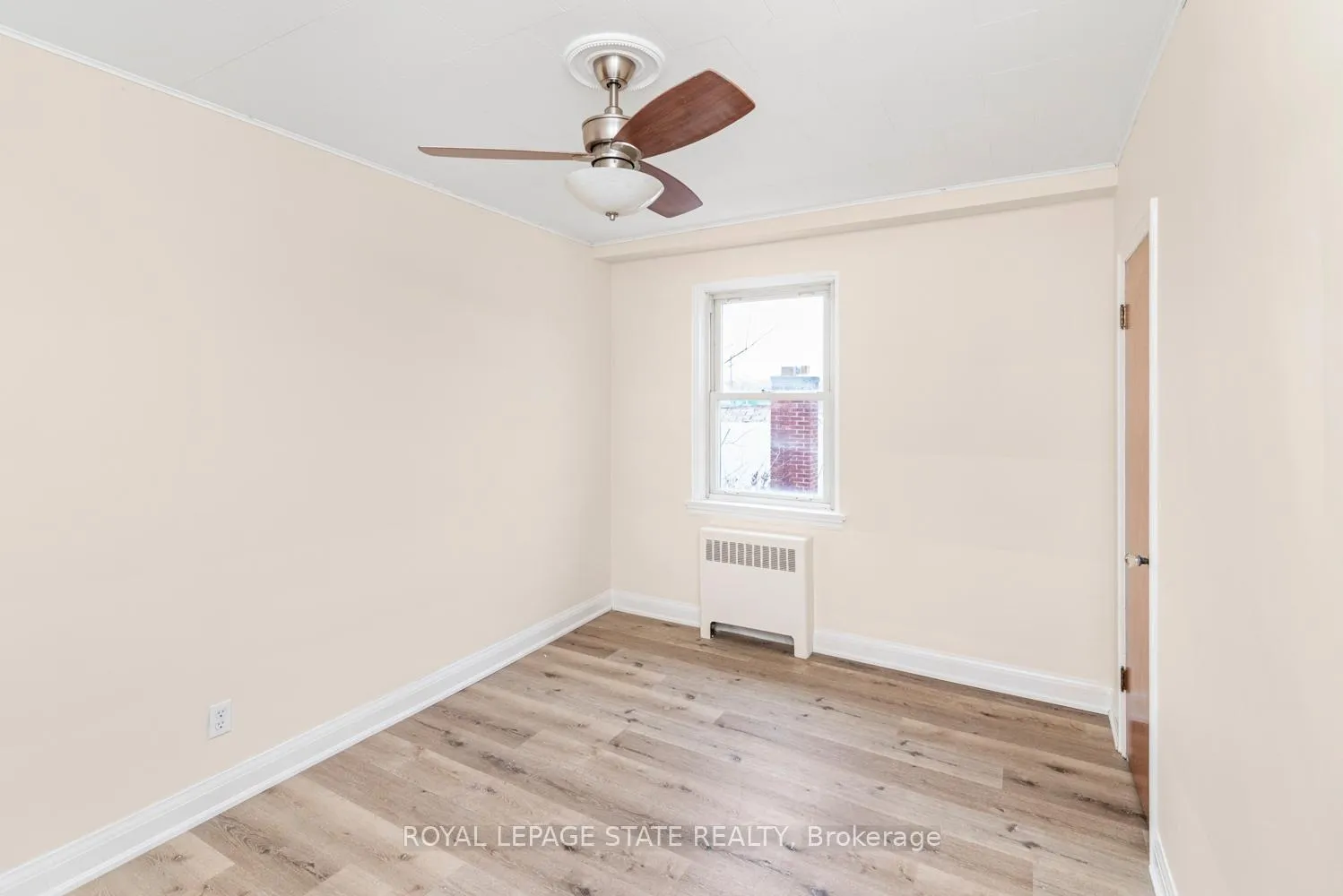 Photo 13 of Unit 5, 802 King Street W, Hamilton, Westdale — HOMEH