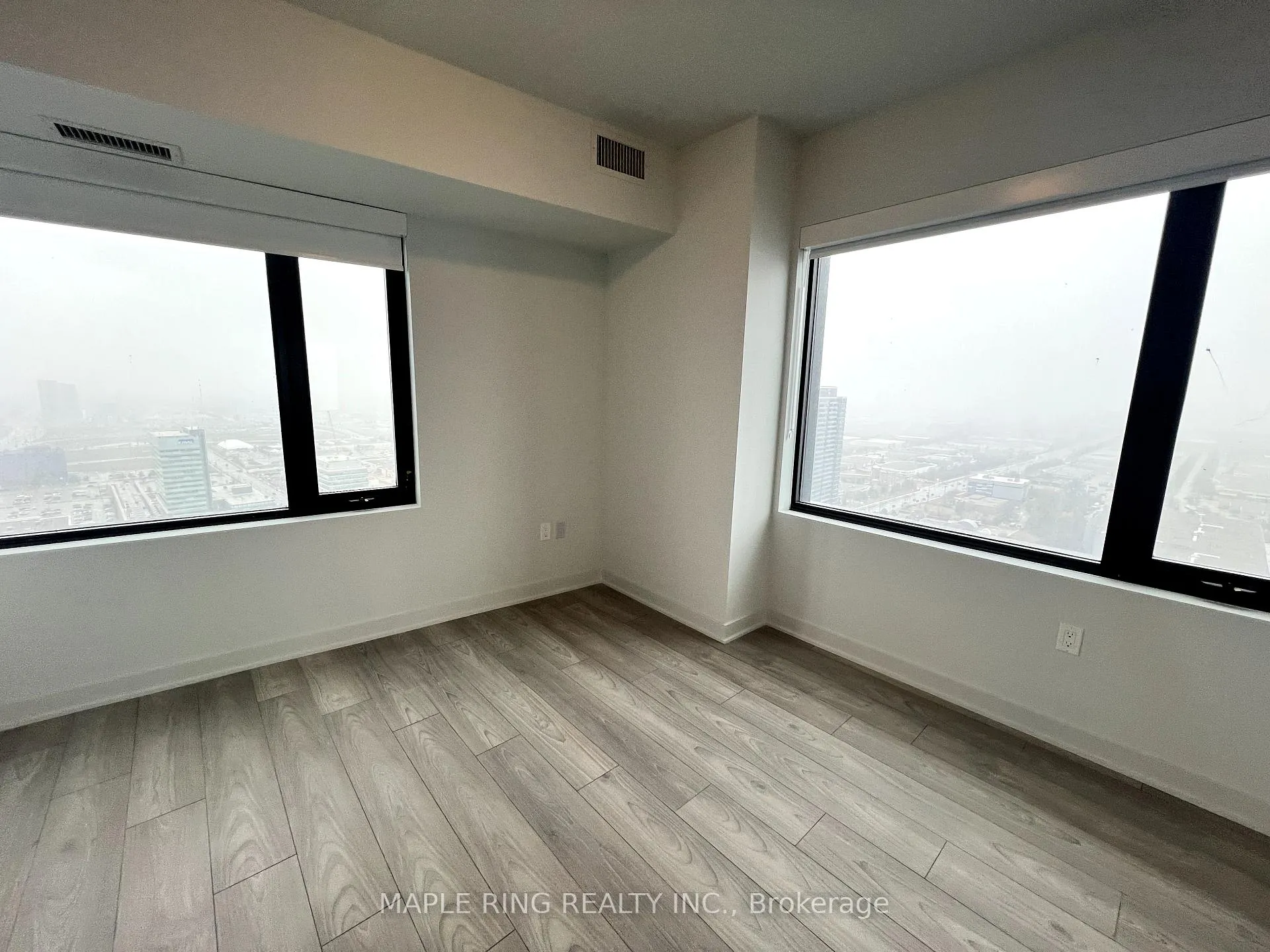 Photo 1 of Unit 3708, 2920 Highway 7 Road, Vaughan, Concord — HOMEH