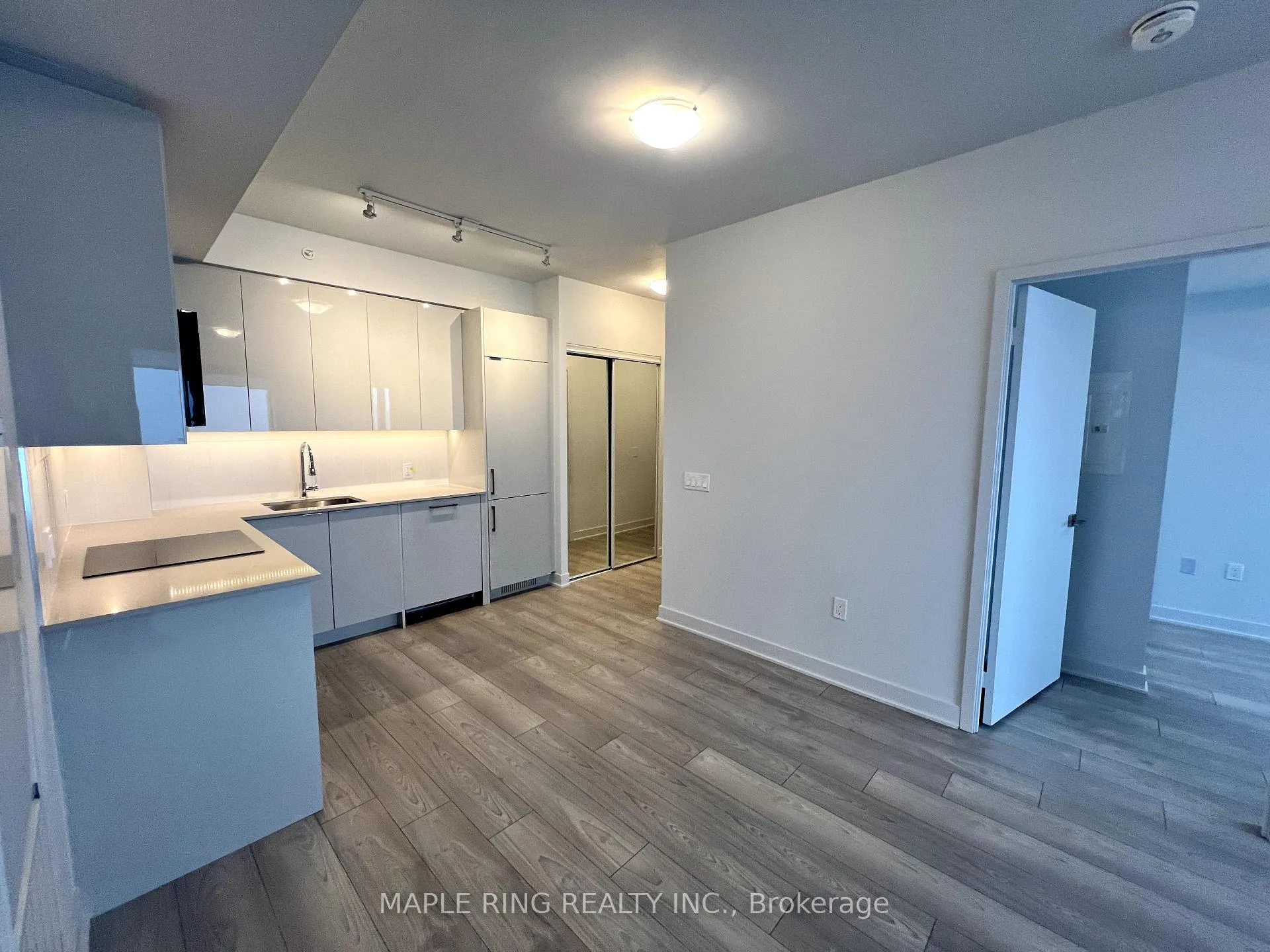 Photo 8 of Unit 3708, 2920 Highway 7 Road, Vaughan, Concord — HOMEH