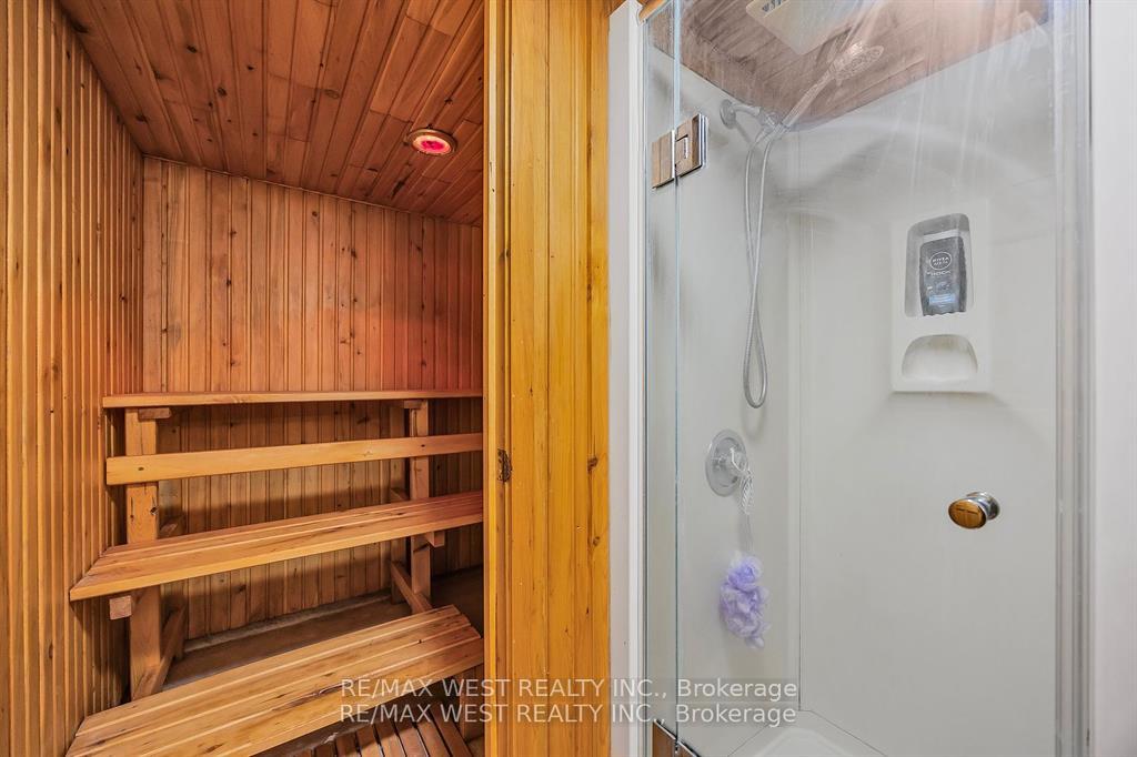 Photo 25 of 230 Browning Trail, Barrie, Letitia Heights — HOMEH