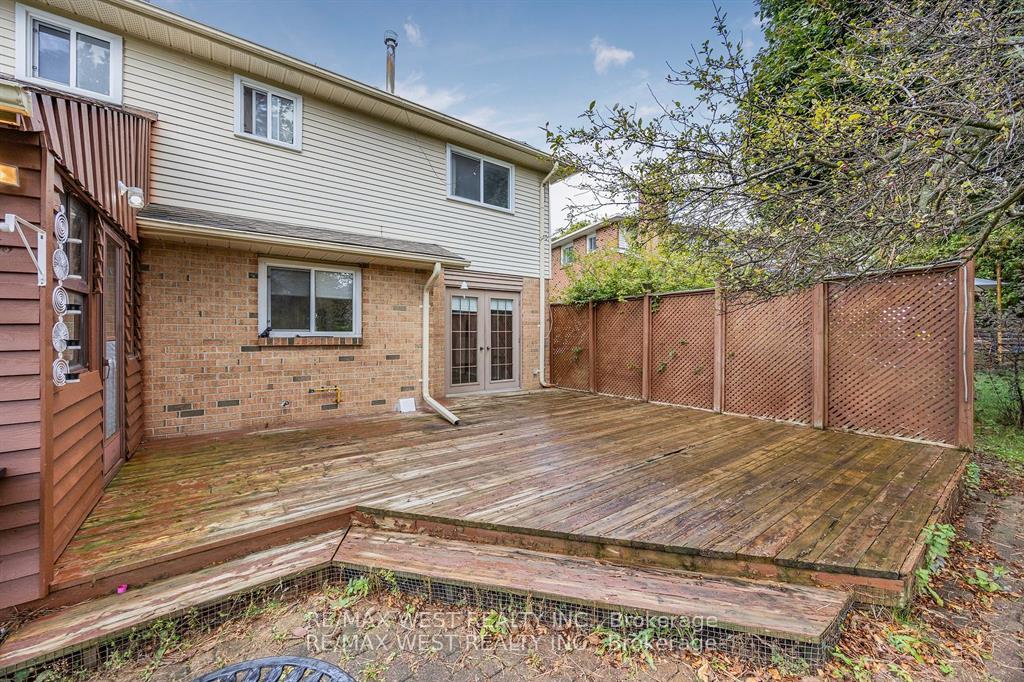 Photo 31 of 230 Browning Trail, Barrie, Letitia Heights — HOMEH