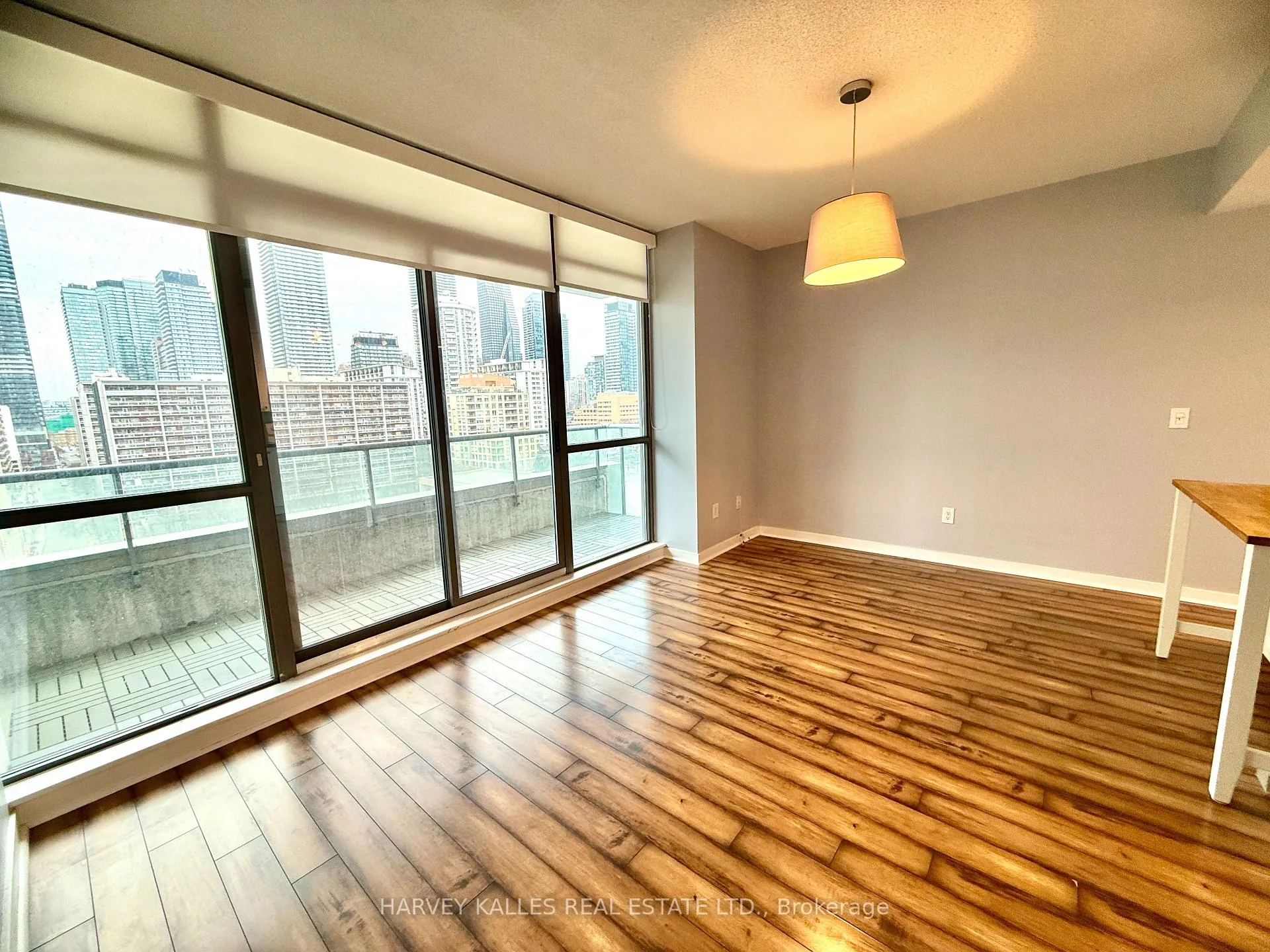Photo 6 of Unit 1105, 281 Mutual Street, Toronto, Church-Yonge Corridor — HOMEH