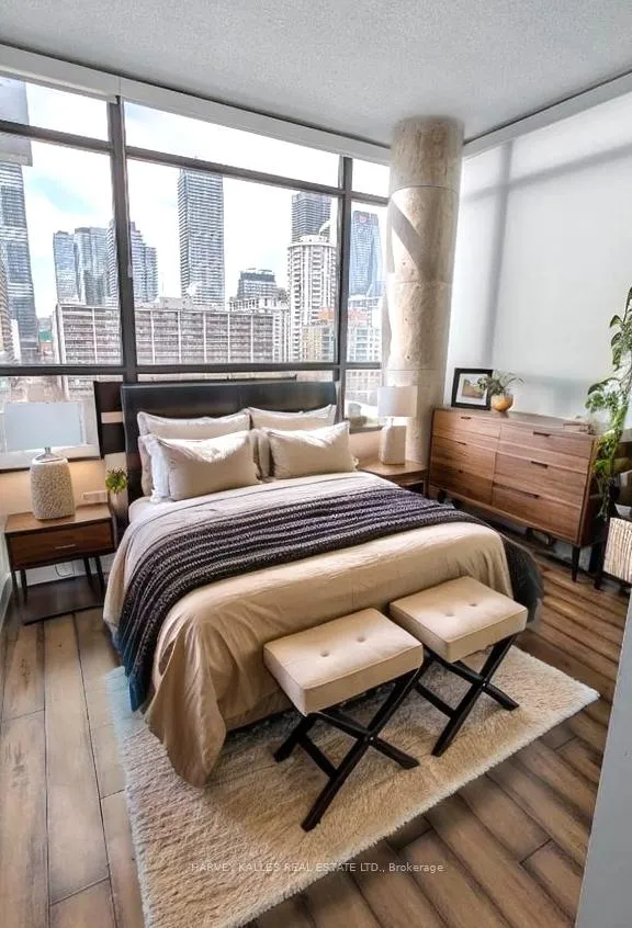 Photo 9 of Unit 1105, 281 Mutual Street, Toronto, Church-Yonge Corridor — HOMEH