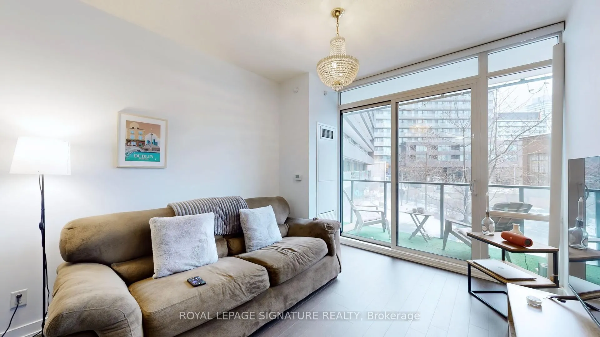 Photo 4 of Unit N120, 120 Bayview Avenue, Toronto, Waterfront Communities — HOMEH